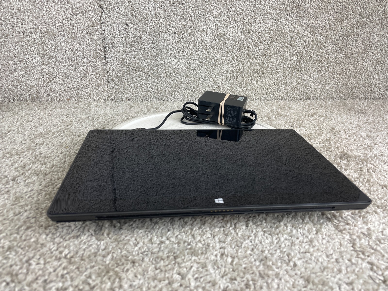 Vintage Microsoft Surface Windows RT Windows Tablet 10.6 inch Black with Adapter