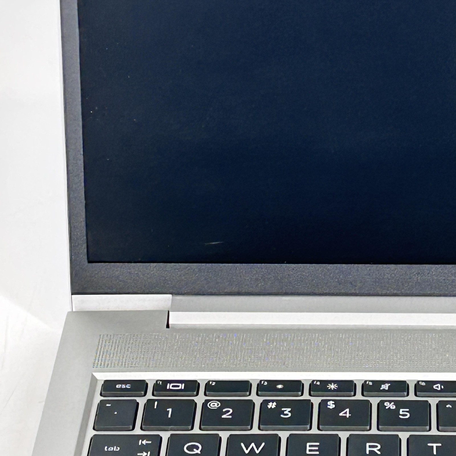 HP Elitebook 650 G9 15.6 Silver FHD 1.8 GHz i7-1265U 32GB 512GB SSD Good