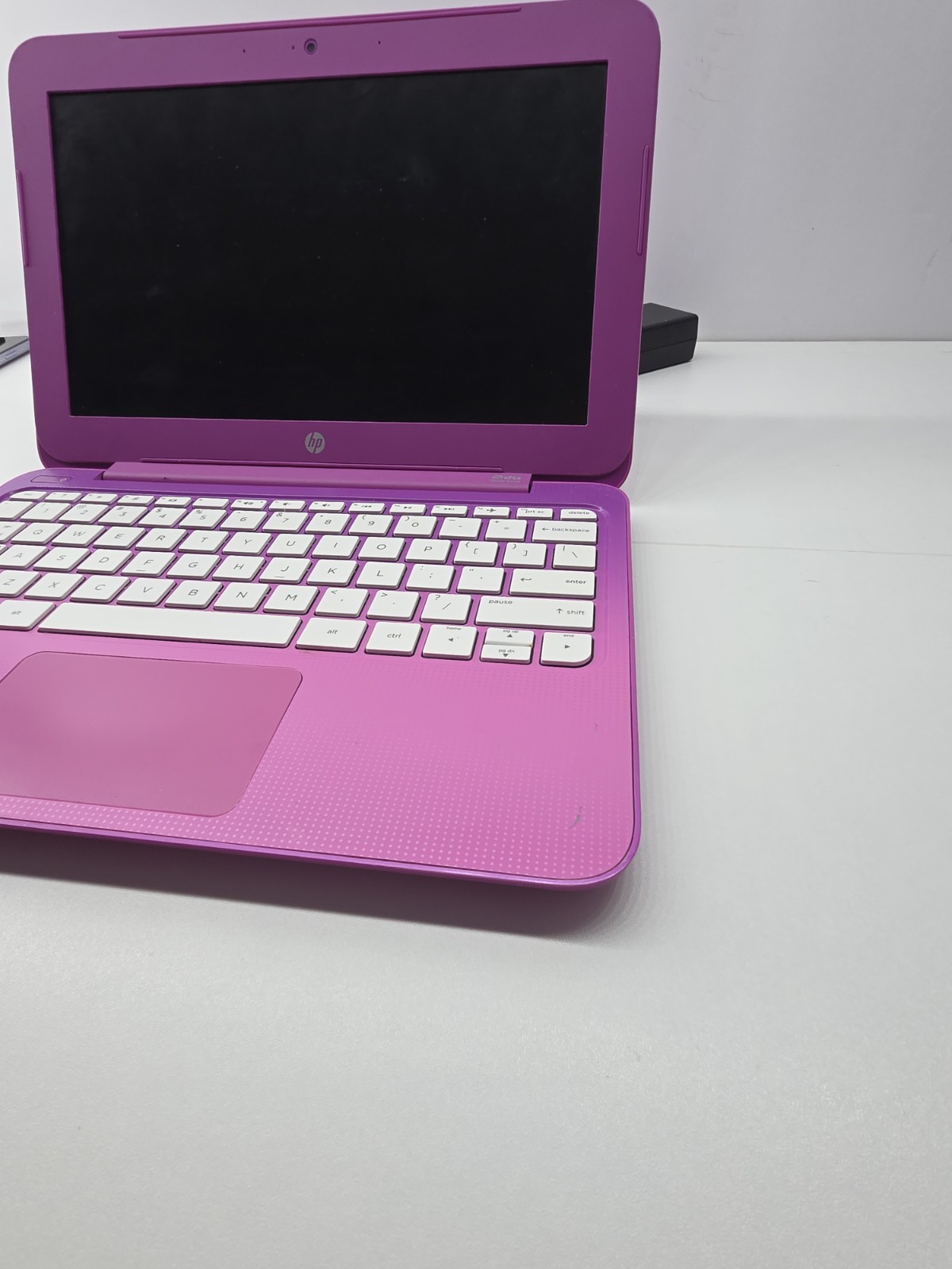 HP Stream 11.6″ Notebook PC 11 Celeron N2840 2.16GHz 2GB 64-bit W8.1 Pink