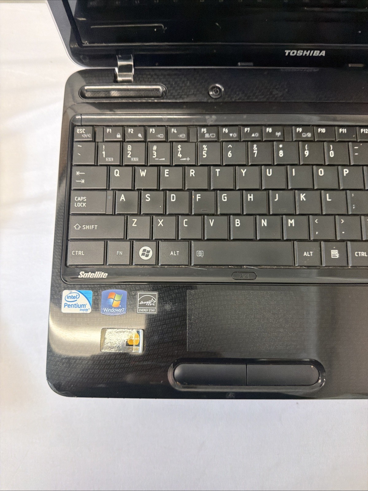 Toshiba Satellite L655-S5096 Laptop – Good Screen – Intel Pentium P6100-Read Des