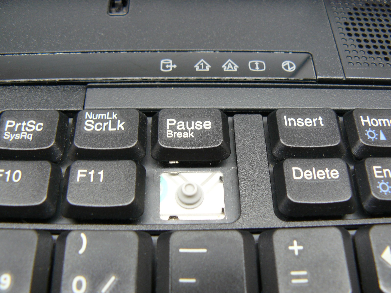 IBM Thinkpad A20m – For Parts/Repair, No Power – Celeron 500MHz, 64MB RAM – 2000
