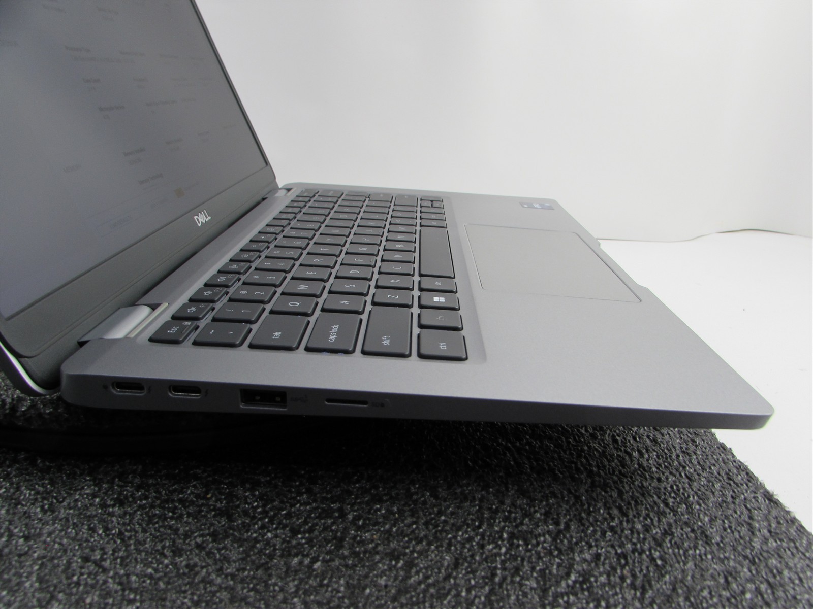 DELL LATITUDE 5330 FHD TOUCHSCREEN I5-1245U 10 CORE 512GB SSD 16GB RAM NO O.S
