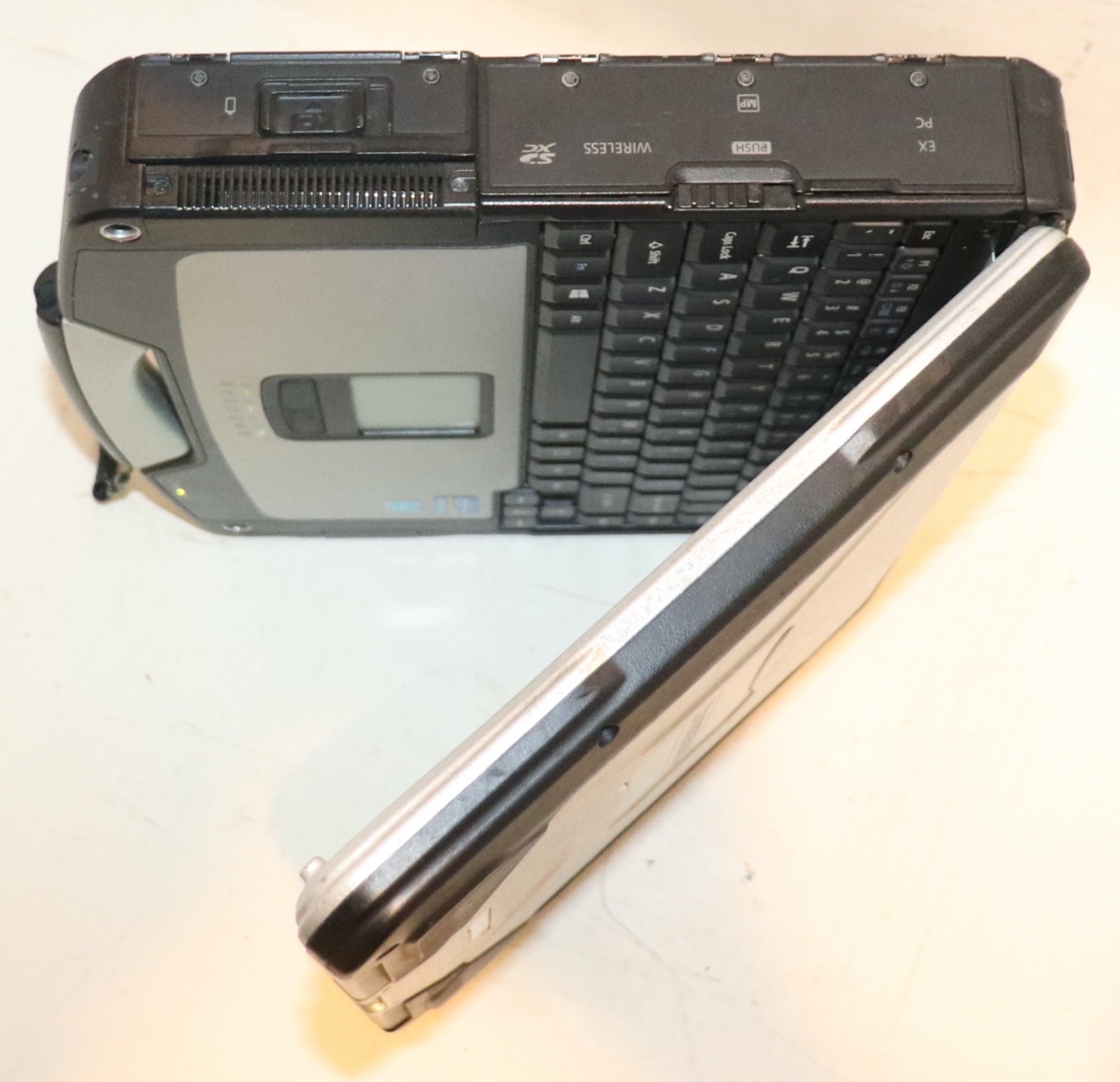 Panasonic ToughBook CF-31|Core i5@2.70 GHz|12GB RAM|256GBSSD|WIN10||Touch|WiFi