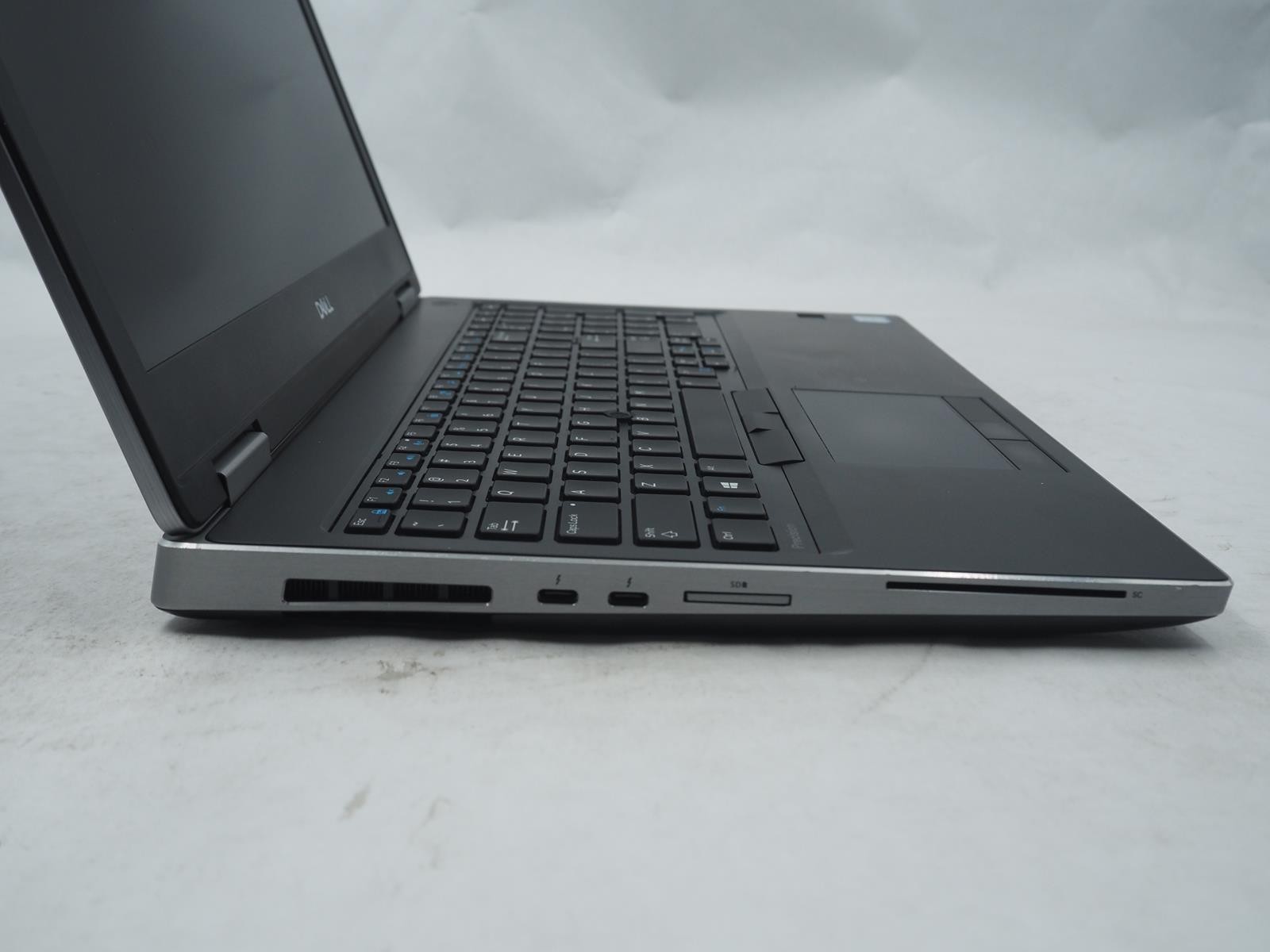 DELL Precision 7540 15.5″ Intel Core i7-9850H 2.6GHz 32GB RAM 512GB NVMe Grade C