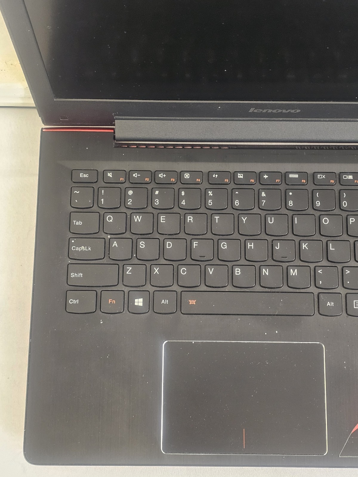 Lenovo V31-70 Laptop – Intel i5-5200u – 8GB RAM – 128GB SSD – Windows 10 – READ