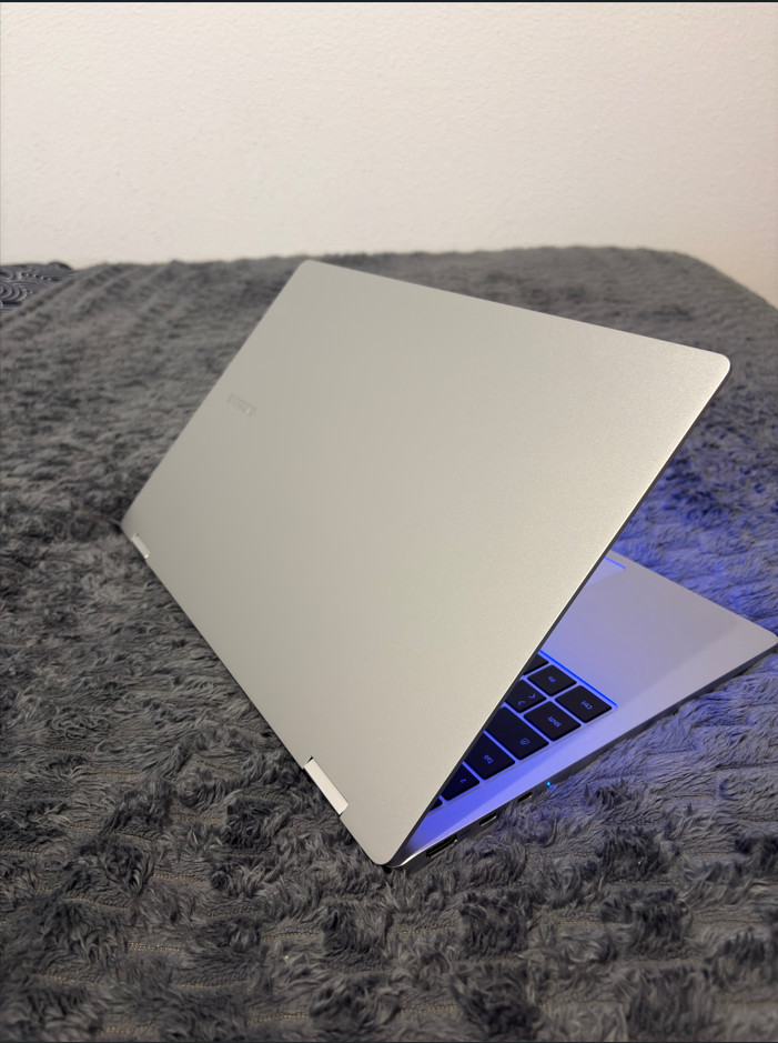Samsung Galaxy Book3 360 15.6″ (1TB SSD, Intel Core i7 13th Gen., 5.00 GHz,…