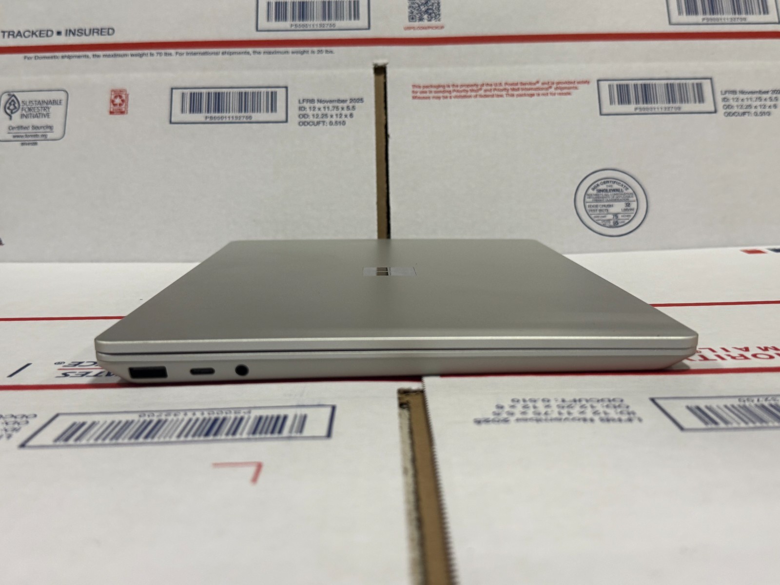 Microsoft Surface Laptop Go 2 2013 12.4″ i5-1135G7 256GB SSD 16GB RAM W11