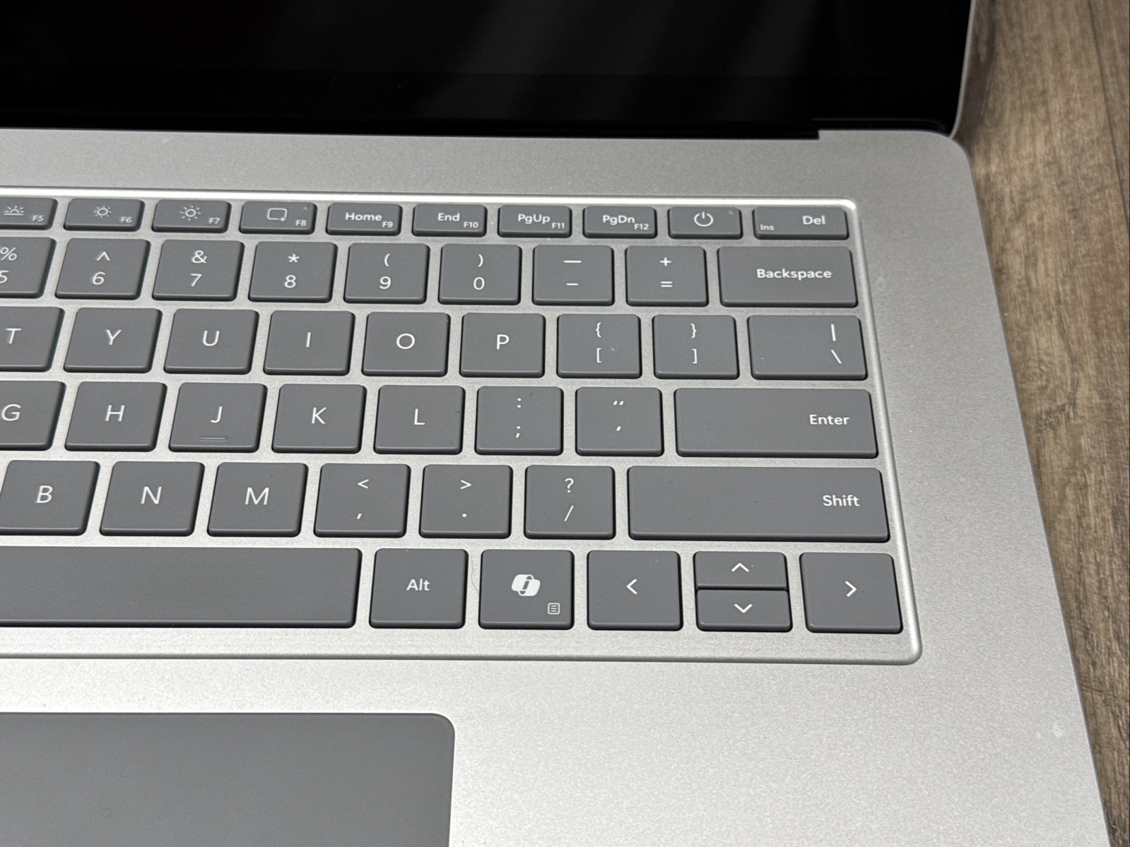 Microsoft Surface Laptop 7 2037 13.8″ Snapdragon X 3.4GHz 16GB RAM 512GB SSD