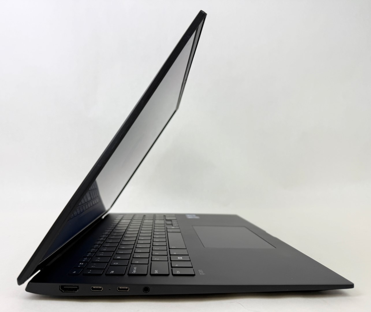 LG Gram 17Z90TL 17″ Touch Ultra 7 258V 32GB 2TB SSD W11H Thin Lightweight Laptop