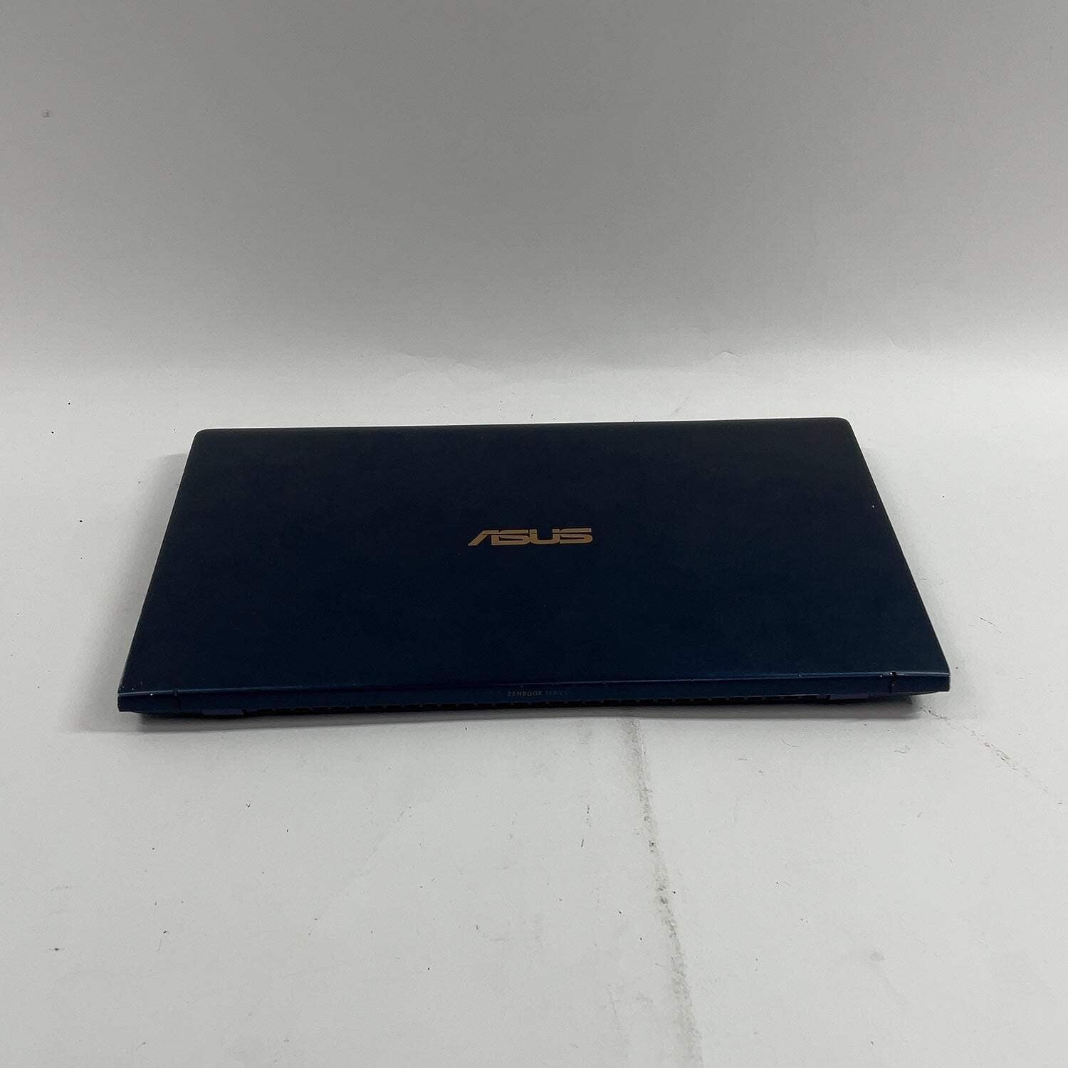 Asus Zenbook 14 UX434F 14″ i7-10510U 1.8GHz 16GB RAM 512GB SSD GeForce MX250