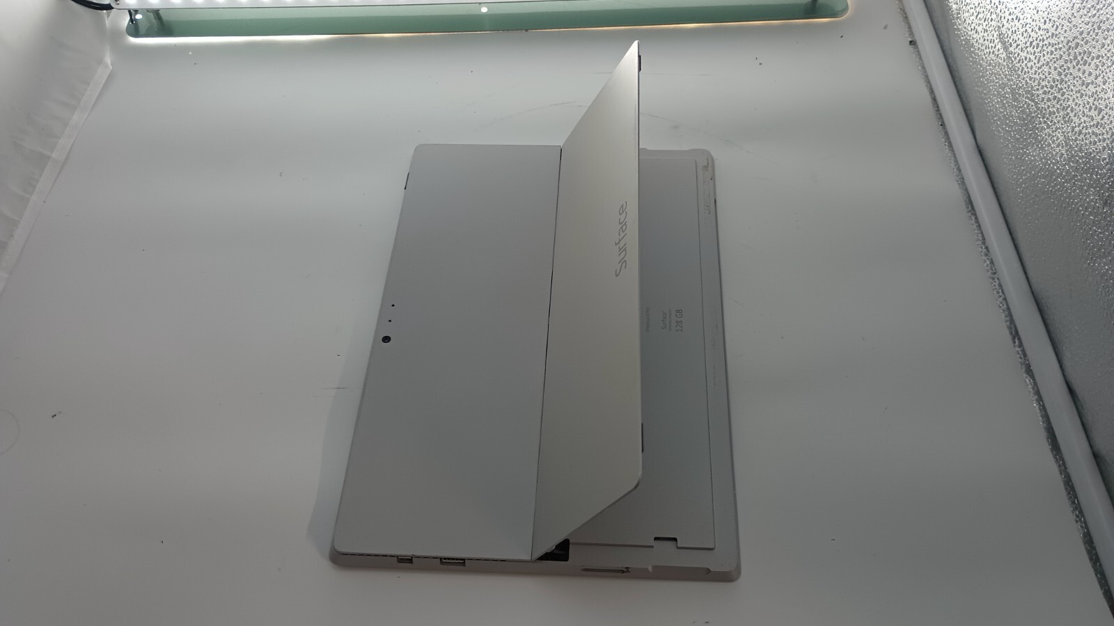 Surface Pro 3 (4301) w/charger.i5-4300U.4GB.128GB SSD.12″2K Touch.W11 Pro.Nice