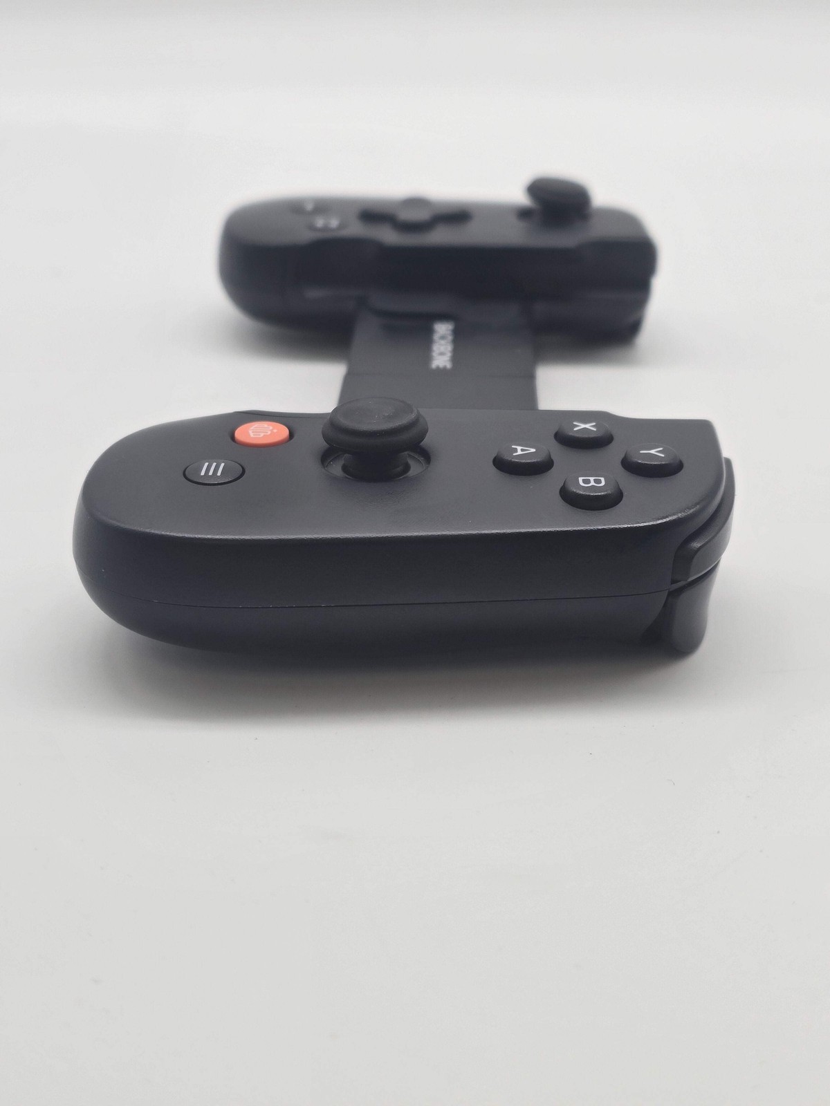 Backbone One Lightning (1st Gen) BB-02-B-R Black Game Controller – USED