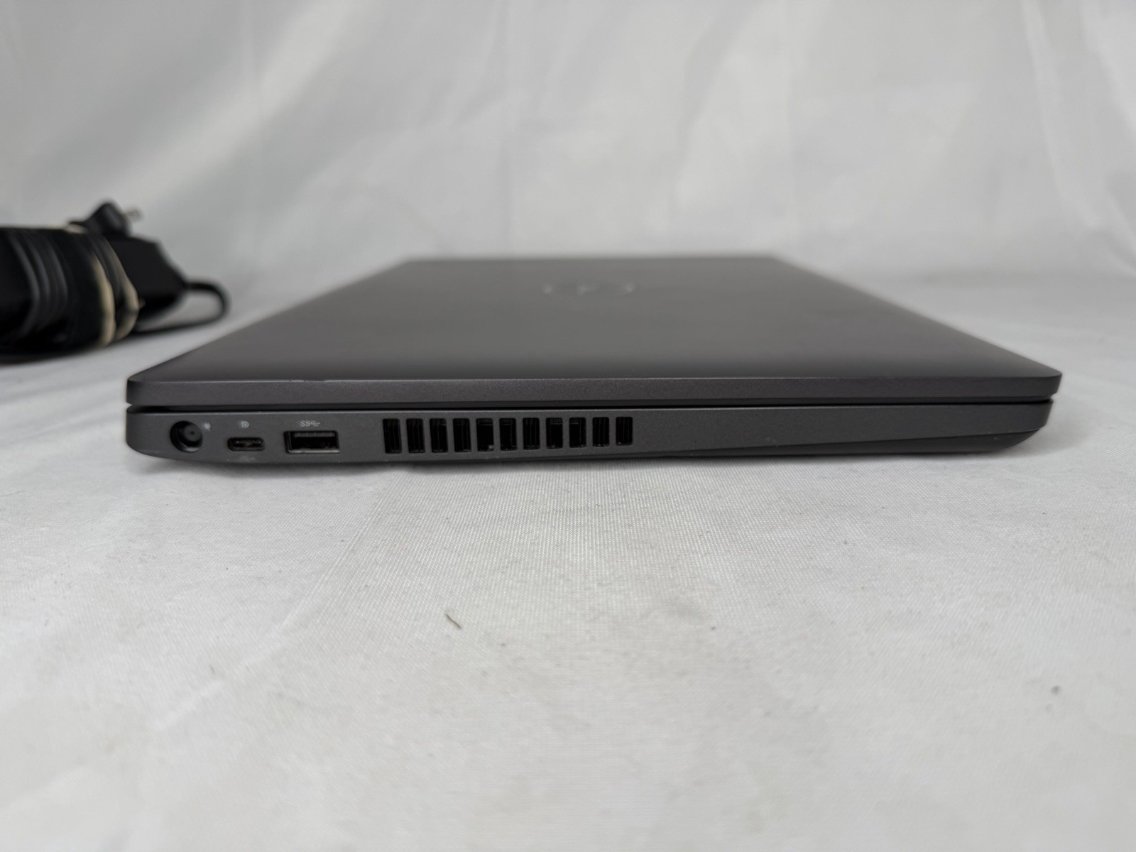 Dell Latitude 5500 15.6″ (i5-8265U, 1.6 GHz, 16GB RAM 256GB NVMe SSD) Win11Pro