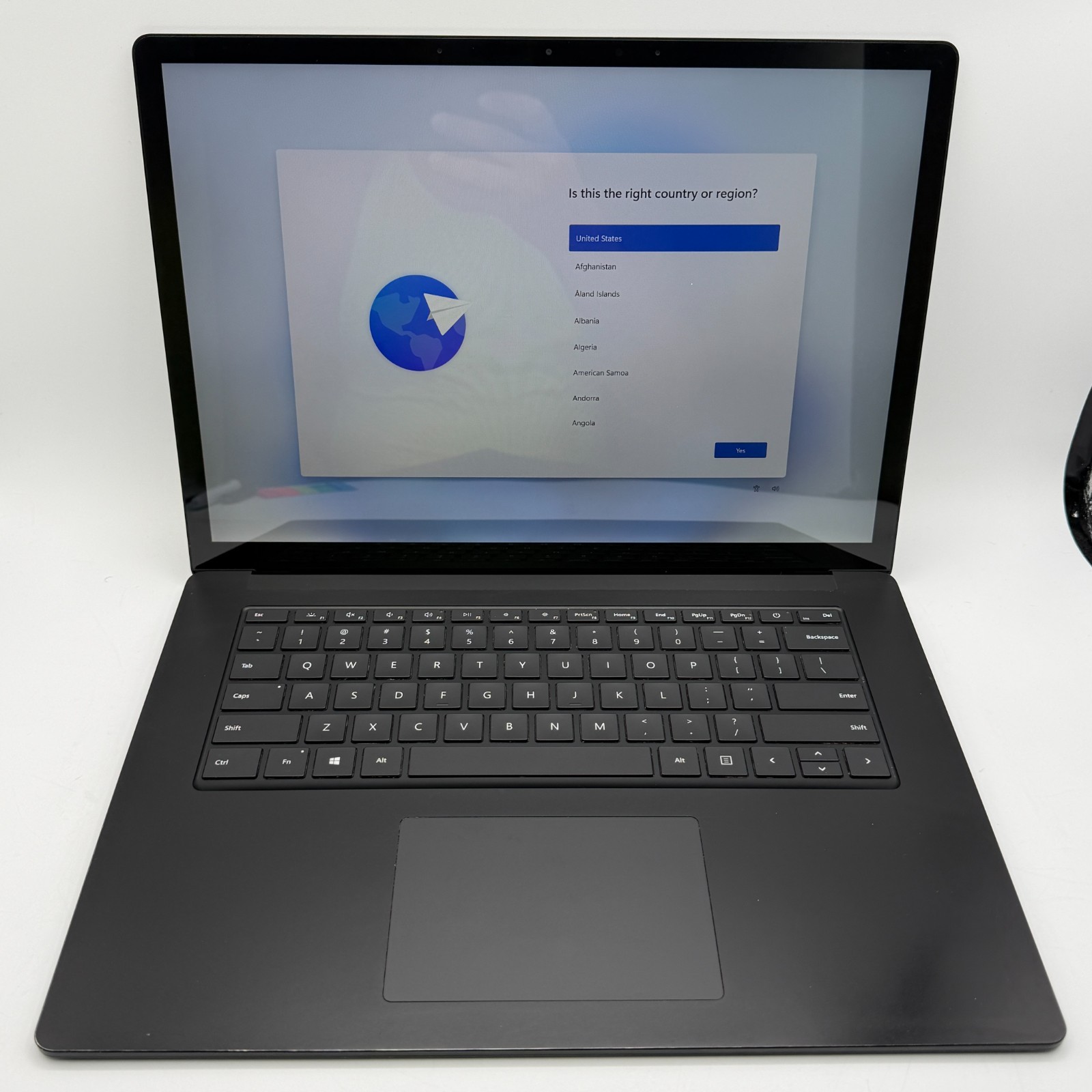 Microsoft Surface Laptop 3 1873 15″ Ryzen 5 Edition 2.1GHz 8GB RAM 256GB SSD Blk