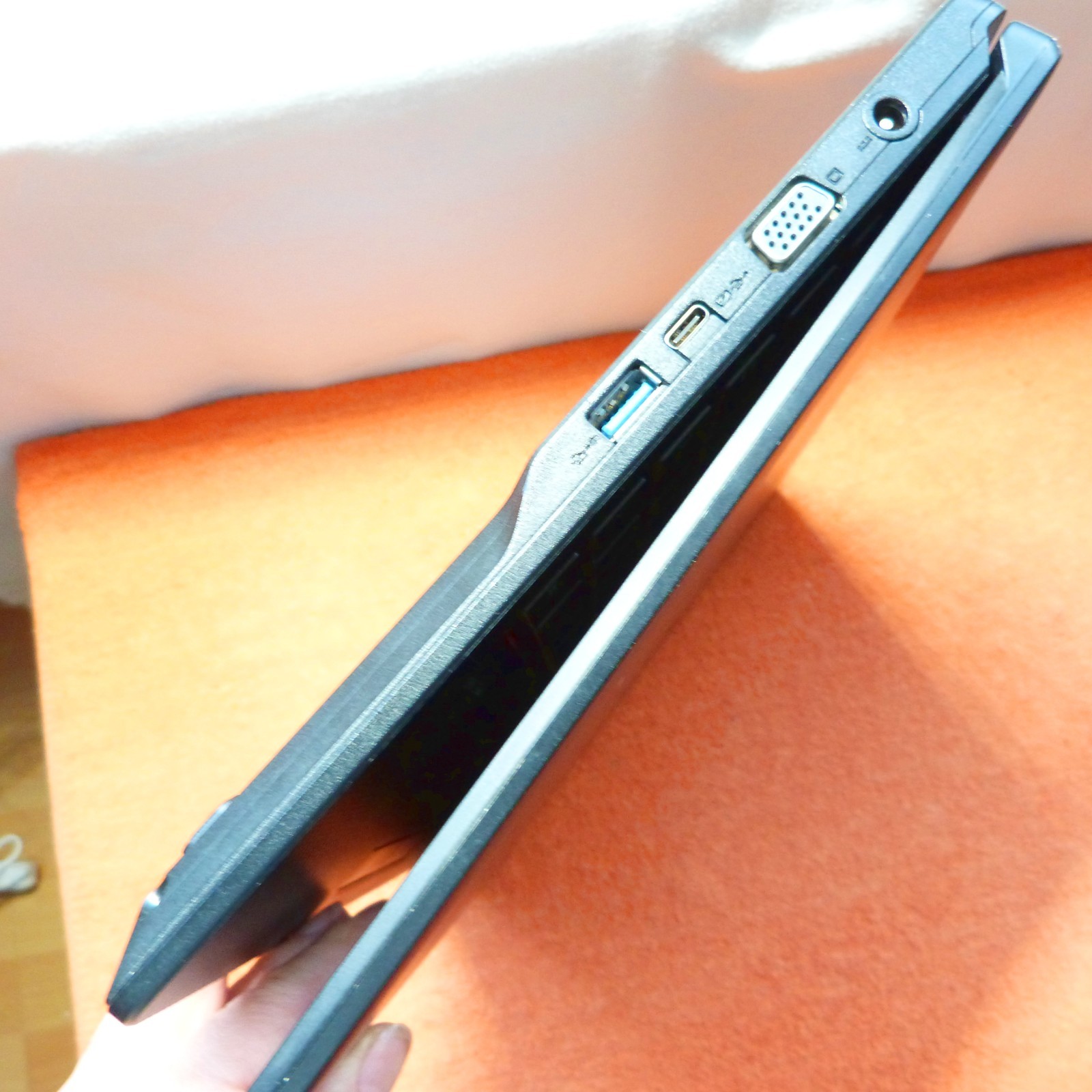 XXL LOT Fujitsu E548 14″ FULLHD l SSD Windows 11 PRO l HDMI USBC Netbook