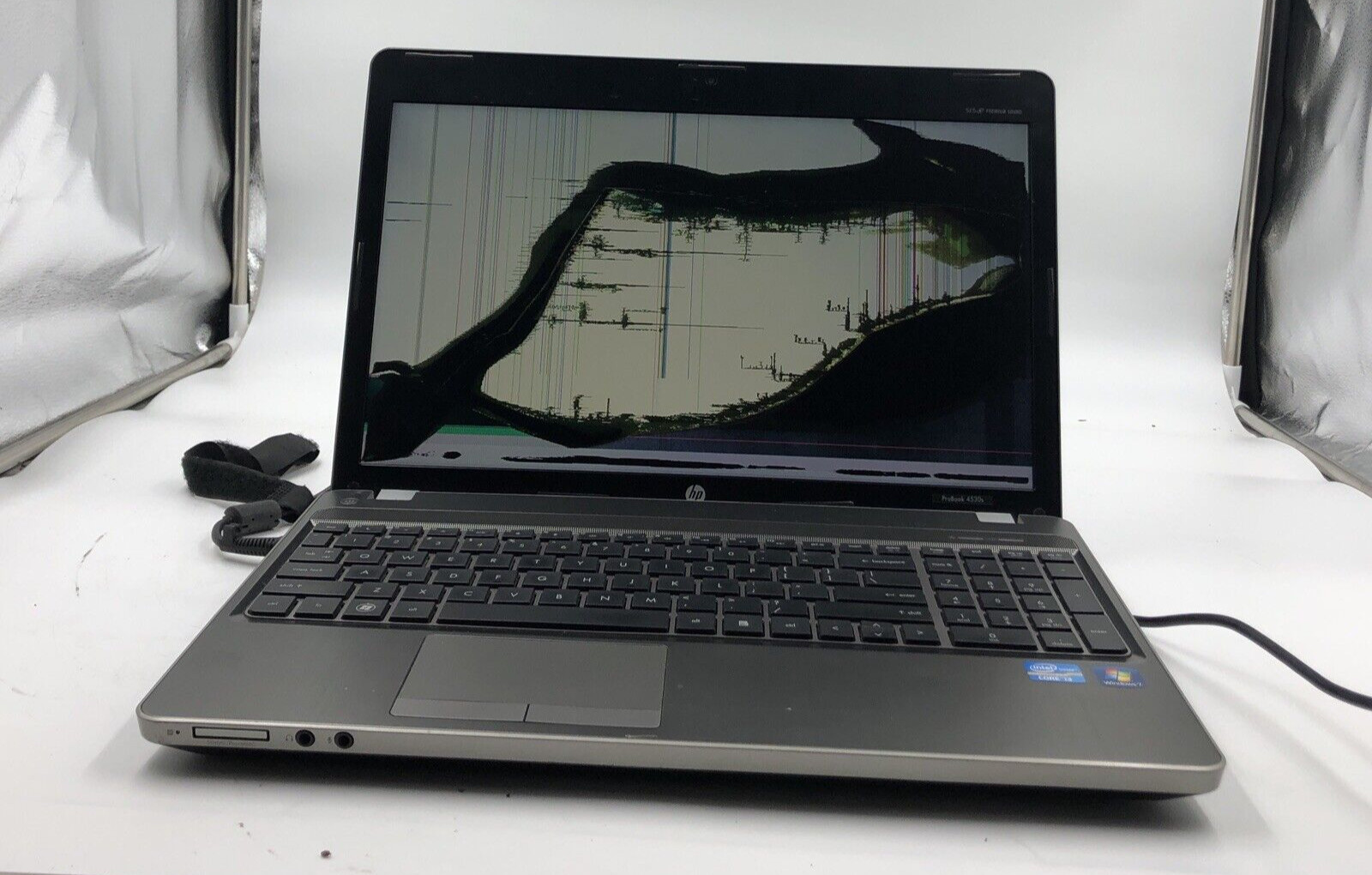 HP Probook 4530S Laptop Unknown CPU 8GB 500GB HDD NO OS Cracked Screen