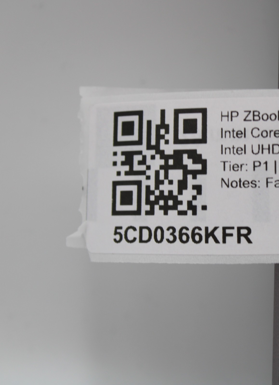HP ZBook Studio G5 i9-9880H @ 2.3 GHz No RAM No SSD No OS *PARTS*BARE BONES*