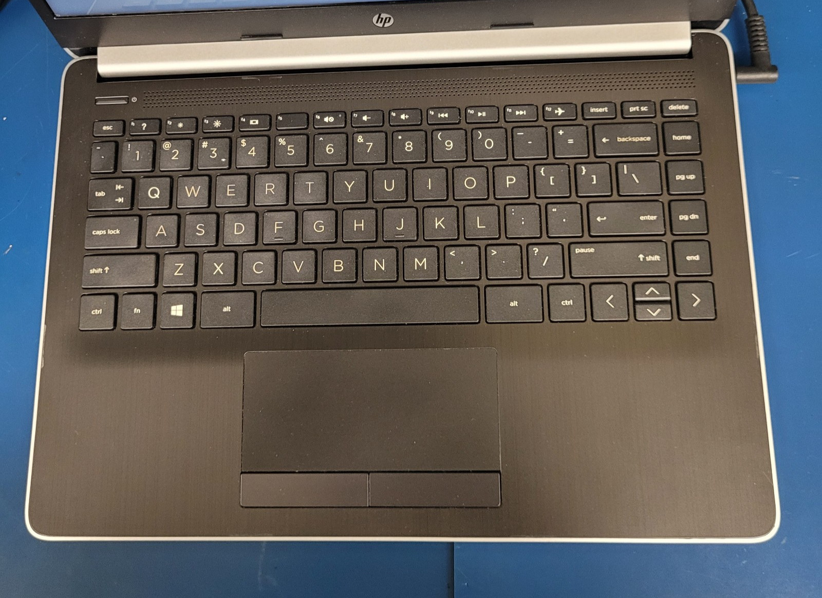 HP 14-dk0002dx AMD A9-9425 (3.10 GHz) 4GB RAM NO HDD
