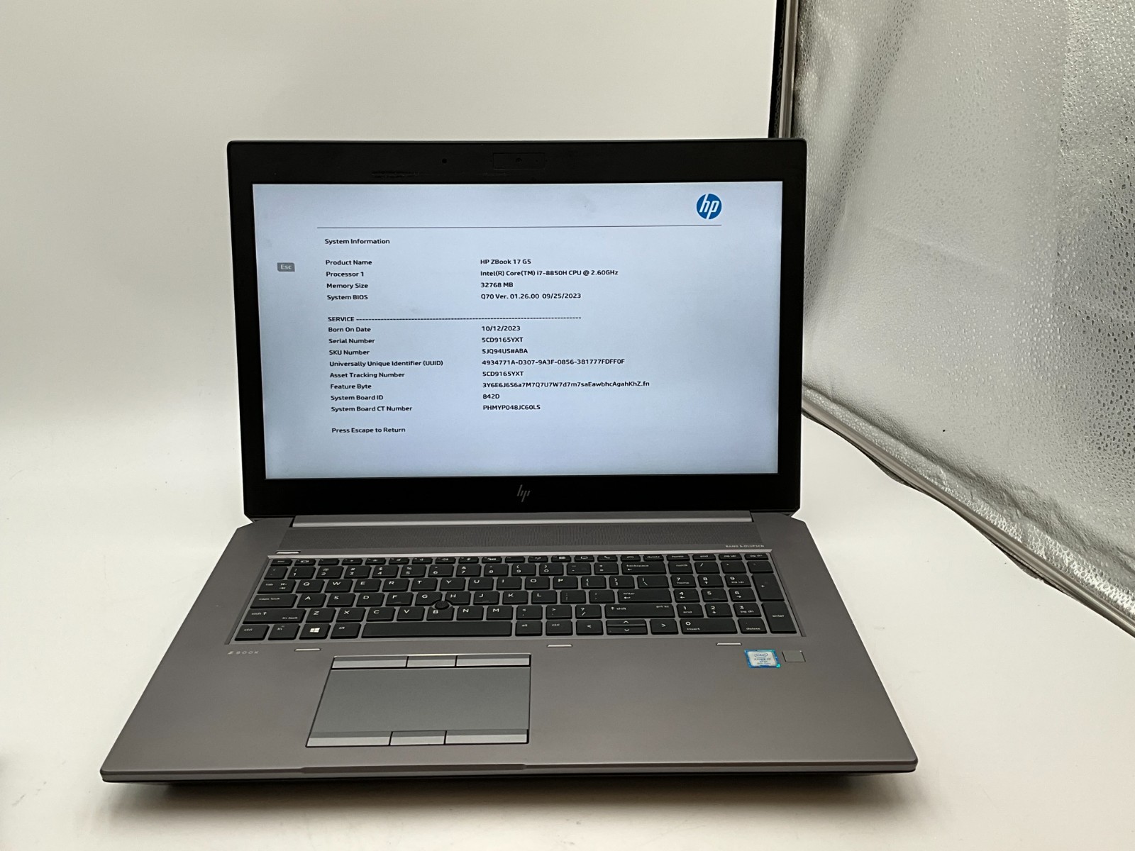 HP ZBook 17 G5 5JQ94US i7-8850H 2.60g 32GB 1tb/512 Win11 laptop 5CD9165YXT