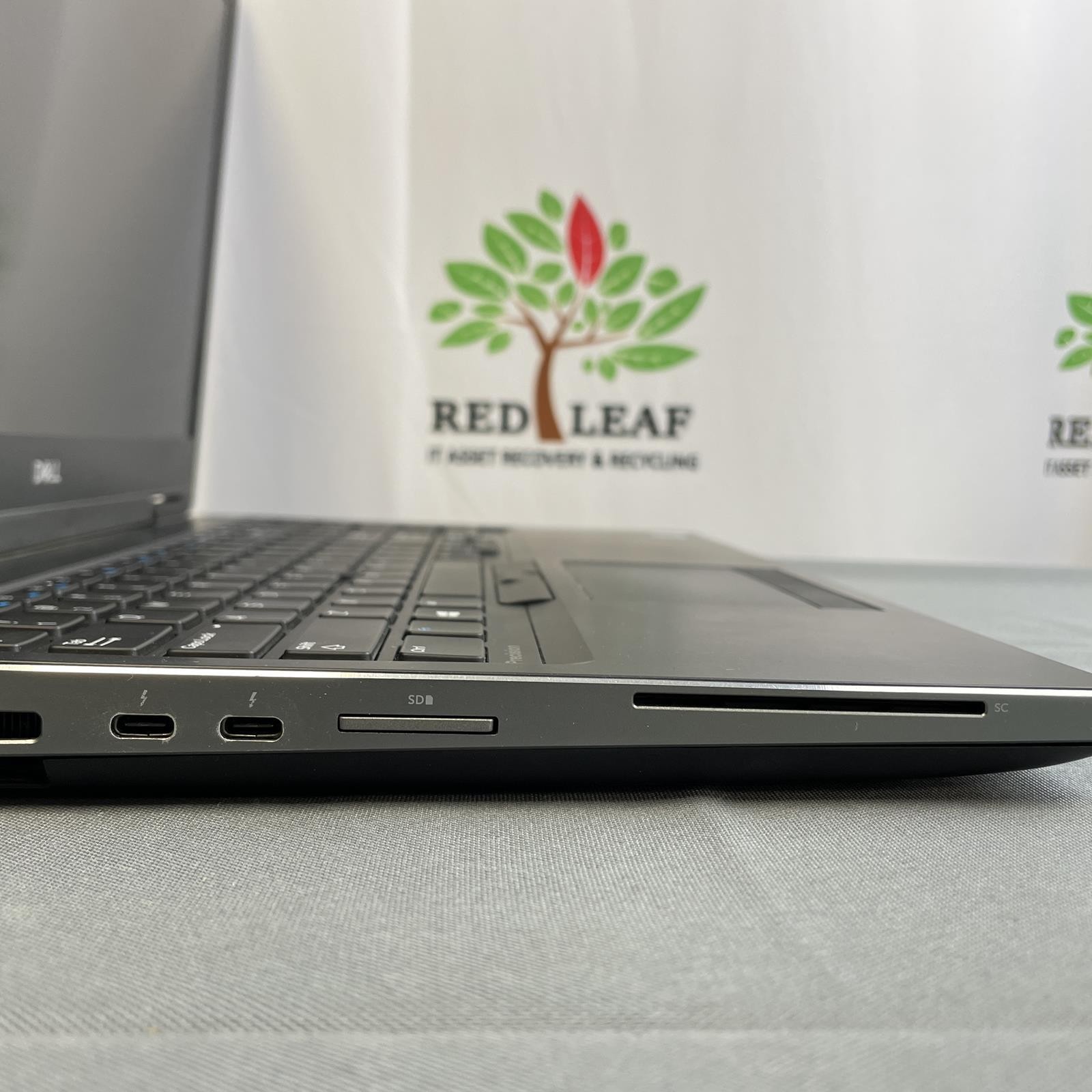 DELL Precision 7530 15.6″ 4K, Xeon-E-2186M, 32GB, 1TB NVMe, P3200, W11P | B/C