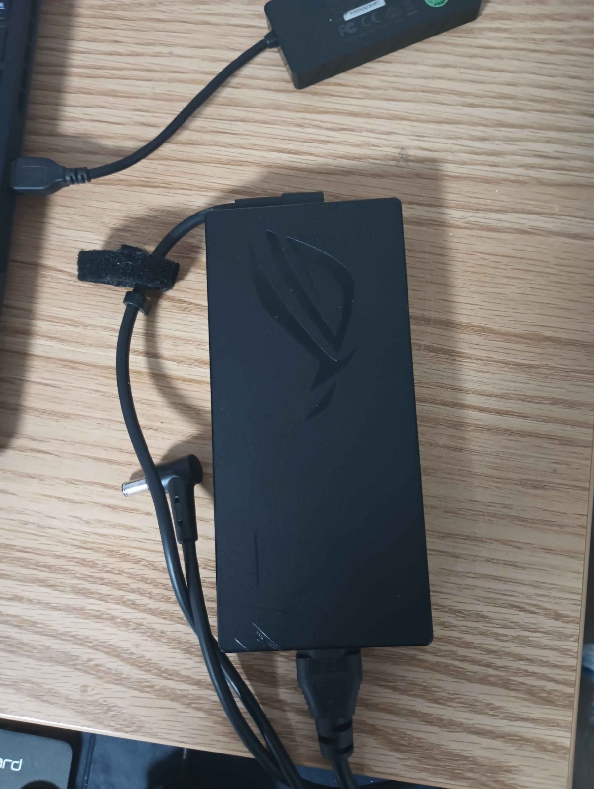 ASUS TUF A16 Advantage Edition (Ryzen 7 7735HS, 8gb RX 7700s, 165HZ, 8gb RAM)