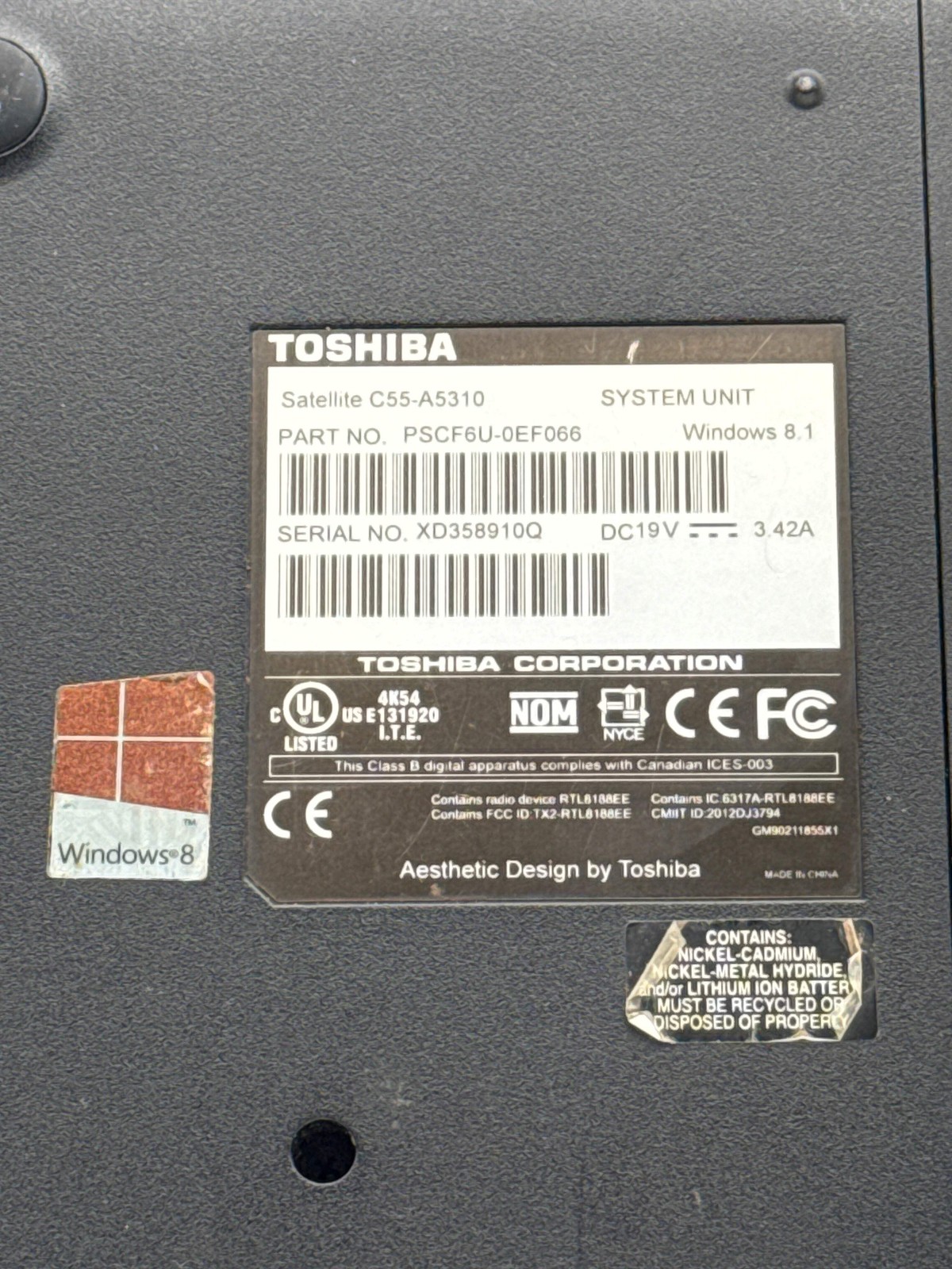 Toshiba 15.6″ satellite C55-A5310 laptop For parts – No Power