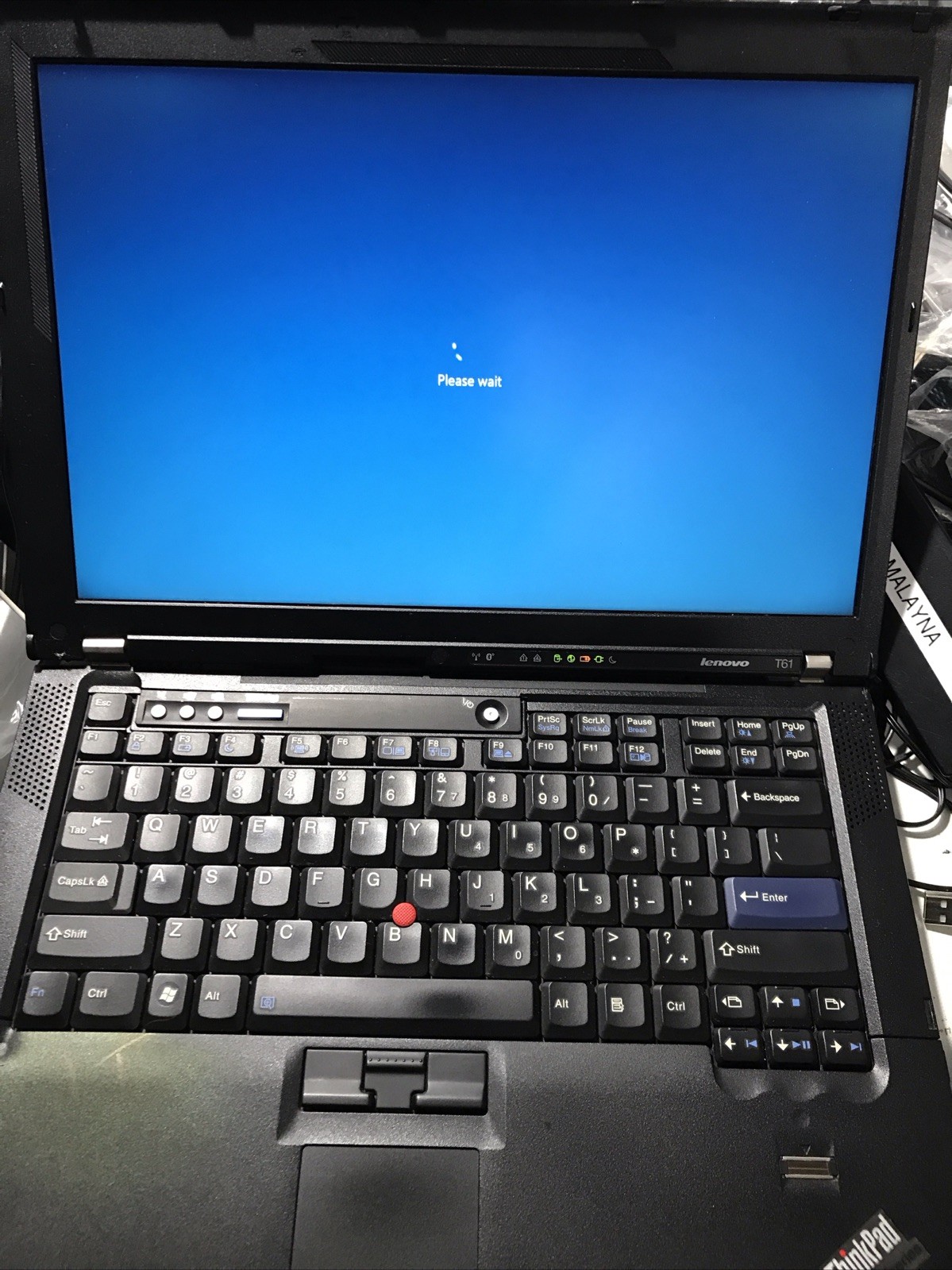 IBM Lenovo ThinkPad T61 14″ LCD T7300 2.00GHz 2GB RAM 112GB HDD Windows 10 PRO