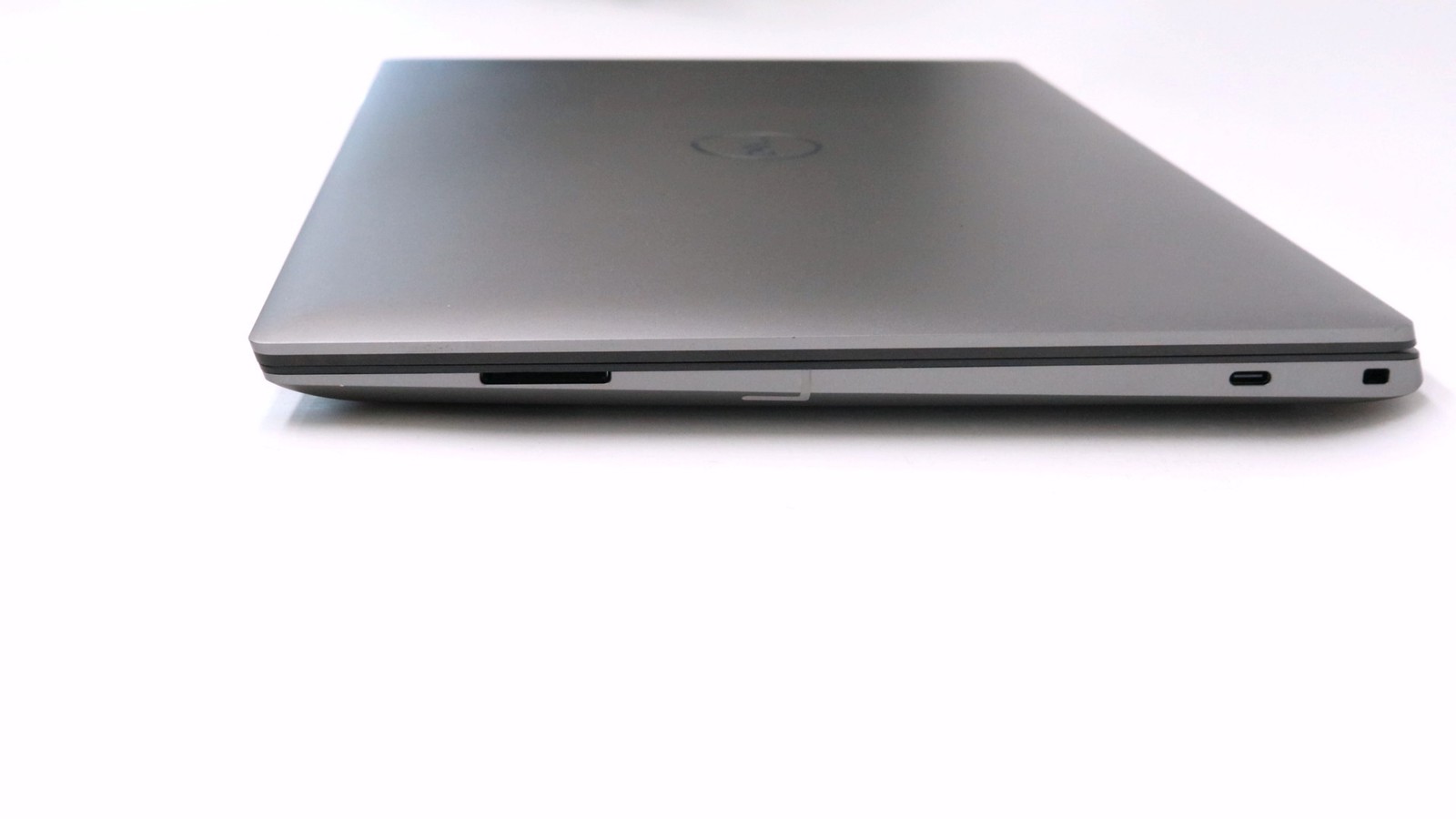 Dell Precision 5690 16″ Ultra 9 185H 32GB 512GB – Very Good READ DESC