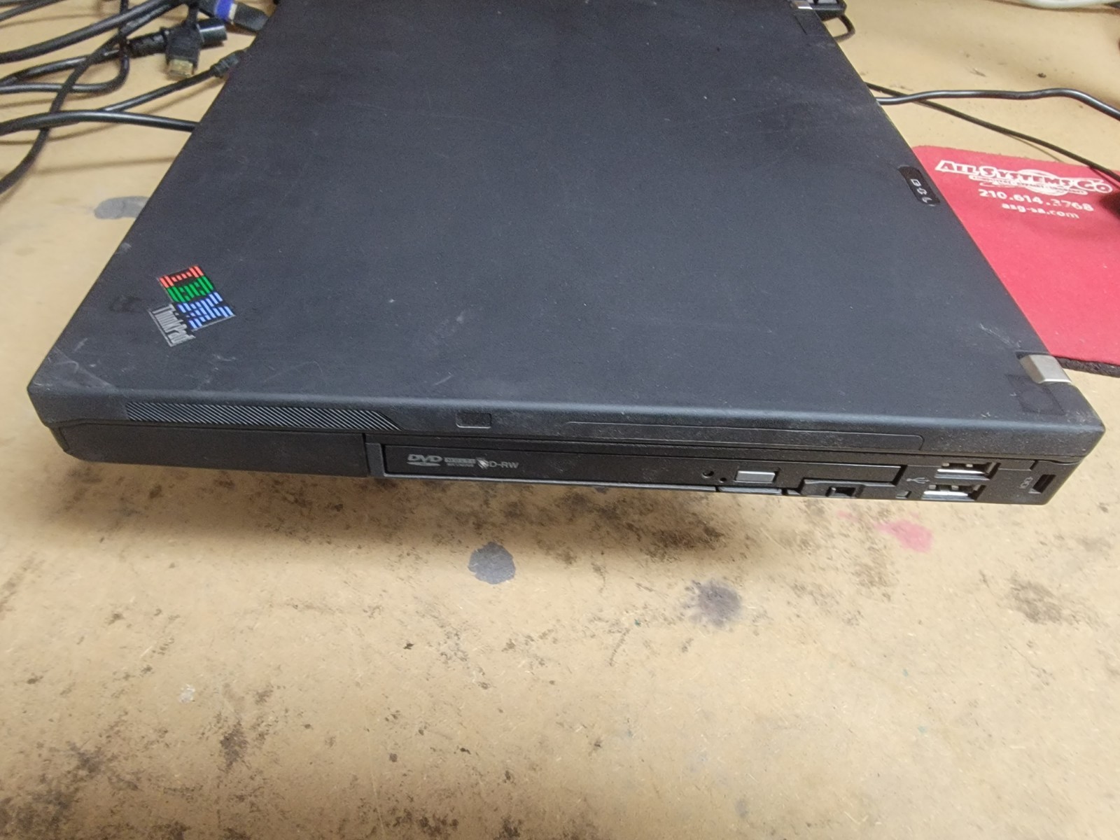 Lenovo T60 LAPTOP – INTEL CORE DUO – 2GB RAM – PARTS ONLY – Broken Screen