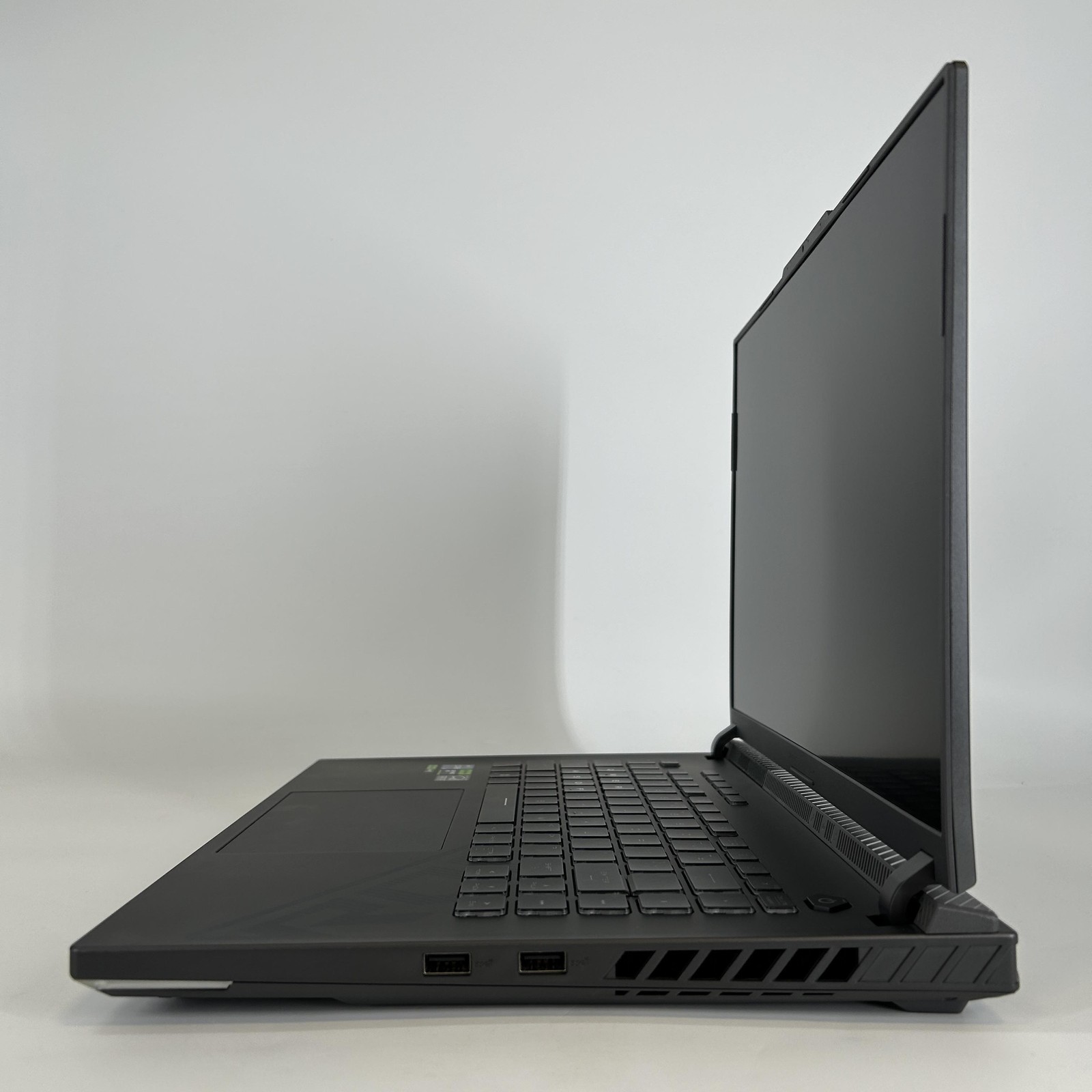Asus ROG Strix G16 G614 240Hz QHD+ i9-13980HX 16GB 1TB RTX 4070 POWER RAIL ISSUE