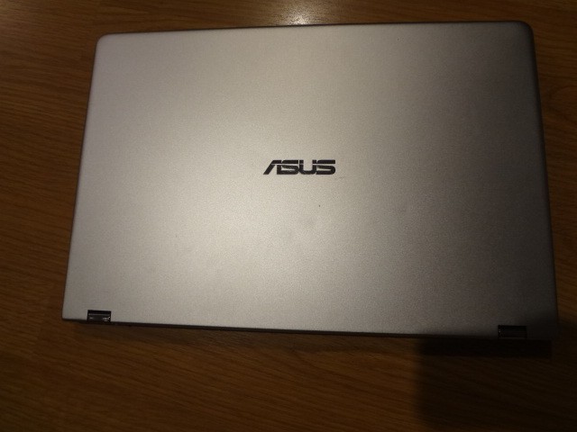 ASUS Q505U 15.6″ Core i5-8250U 1.60 GHz 12GB RAM 256GB SSD Windows 11 Pro Laptop