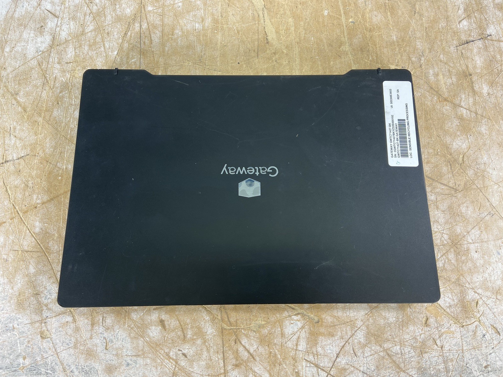 GATEWAY GWTC71427-BK i7-1255U @ 1.20GHz, 8GB RAM, NO HDD/OS – (FOR PARTS)