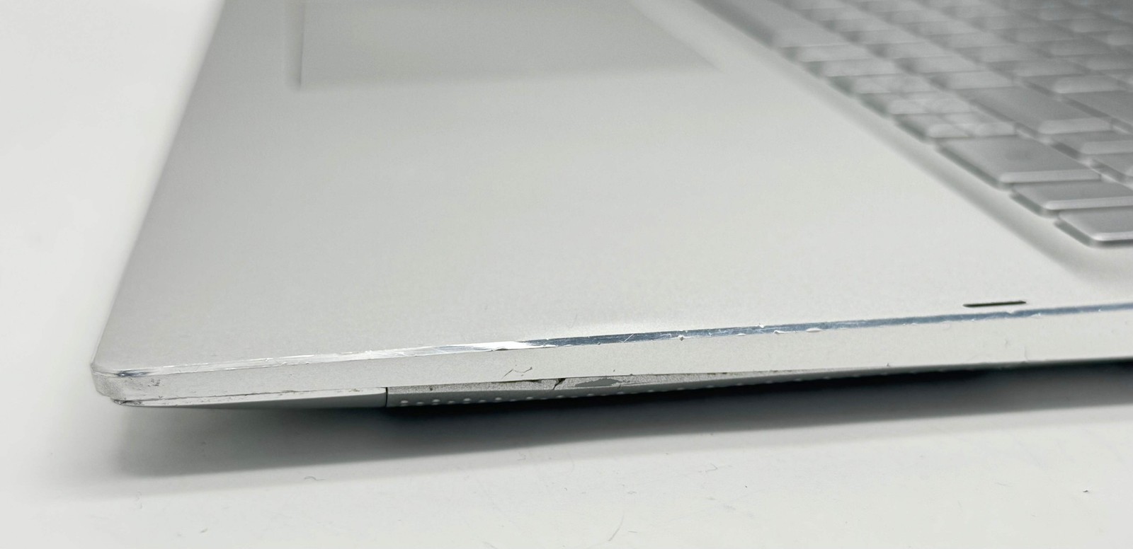 Dell Inspiron 7706 2-in-1 17″ Core i7 11th Gen 16GB 512GB Silver Won’t Power On