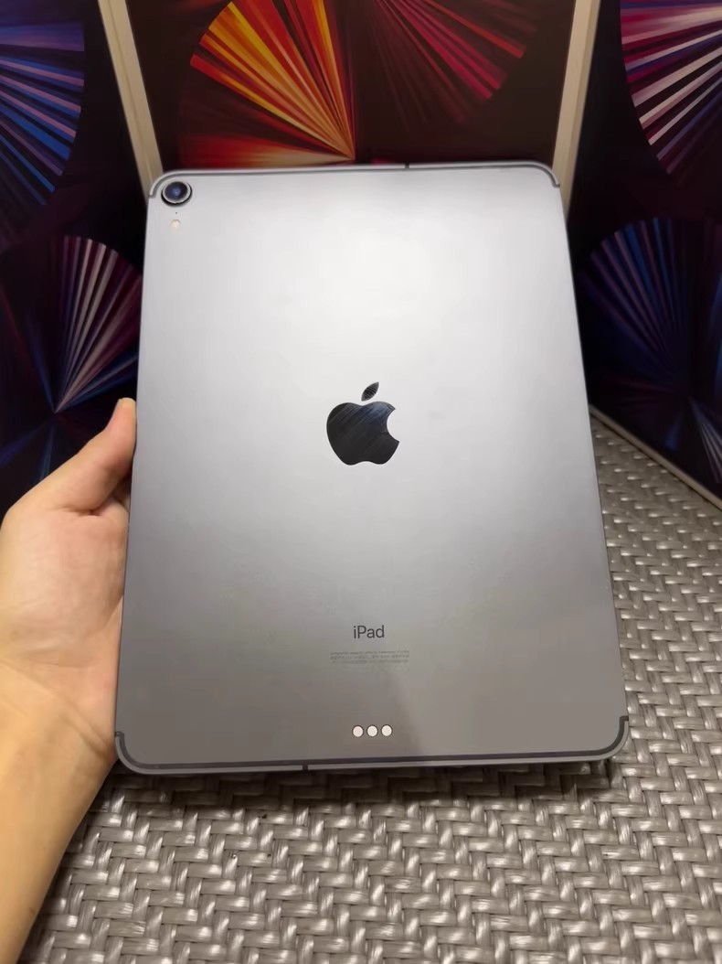Apple iPad Pro 11 (2018) 11.0″ WIFI 64GB 256GB 512GB iOS 12 7812mAh