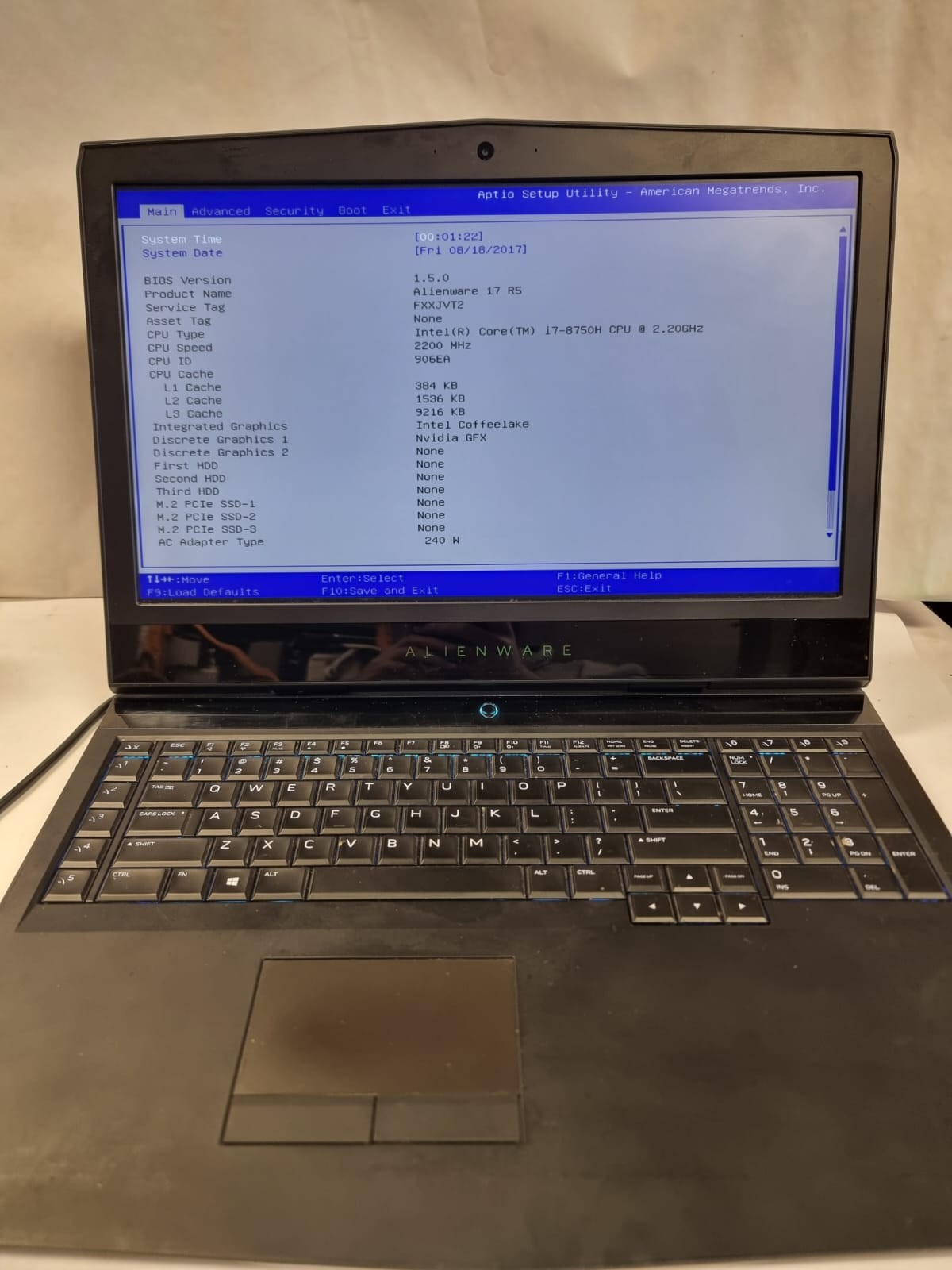 Alienware 17 R5 i7-8750H 16 GB RAM 256GB SSD /GTX 1060 / Fan issue / Read pls