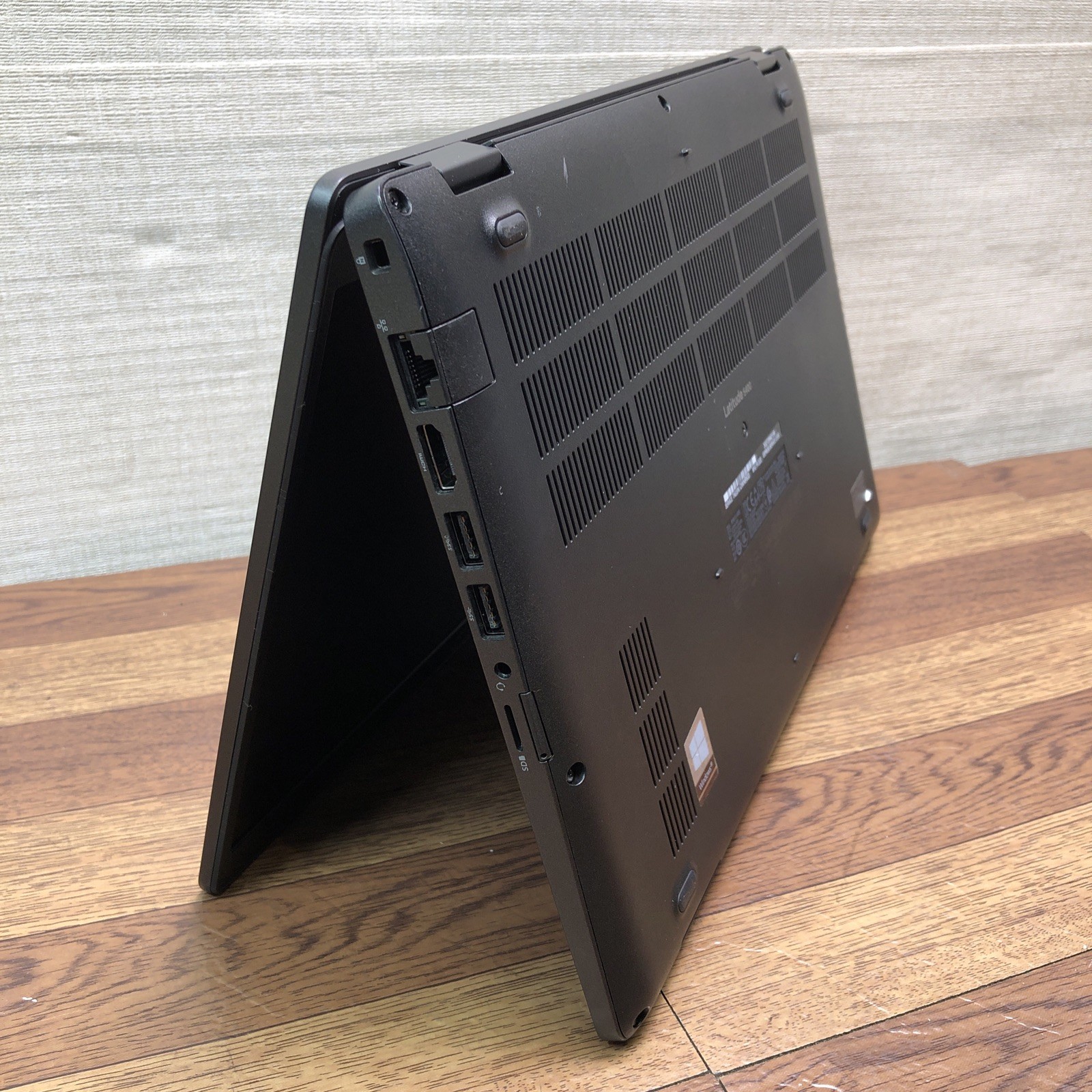 Dell Latitude 5400 14” Core i5-8365U 1.60GHz 256GB SSD 8GB RAM DDR4