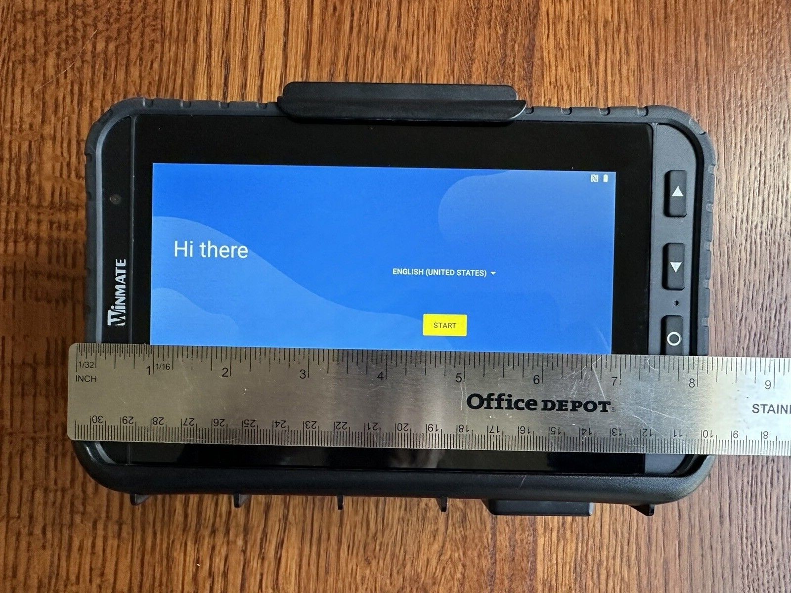 Winmate – M700 Series 7″ Rugget Tablet with Vehicle Docking Mount