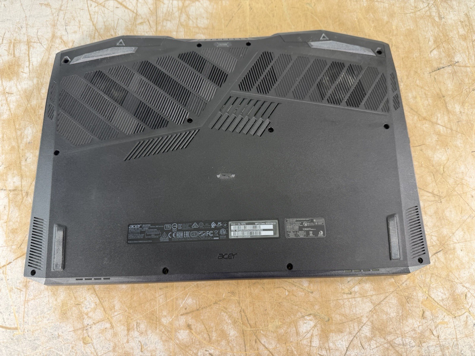 ACER PREDATOR PH317-54 i7-10750H @ 2.60 GHz, 8GB RAM, NO HDD/OS – (FOR PARTS)