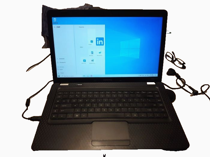 Compaq Presario CQ56 Intel Celeron 900 2.2GHz 2 GB RAM With Charger