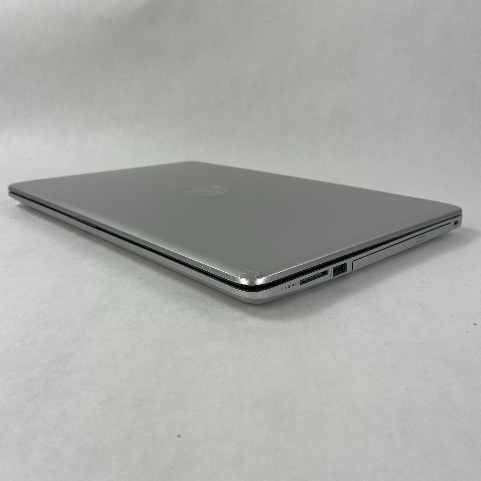 HP 15-da0073ms 15.6″ i5-7200U 2.50 GHz 8 GB RAM No SSD/OS/Battery – Bad Bottom