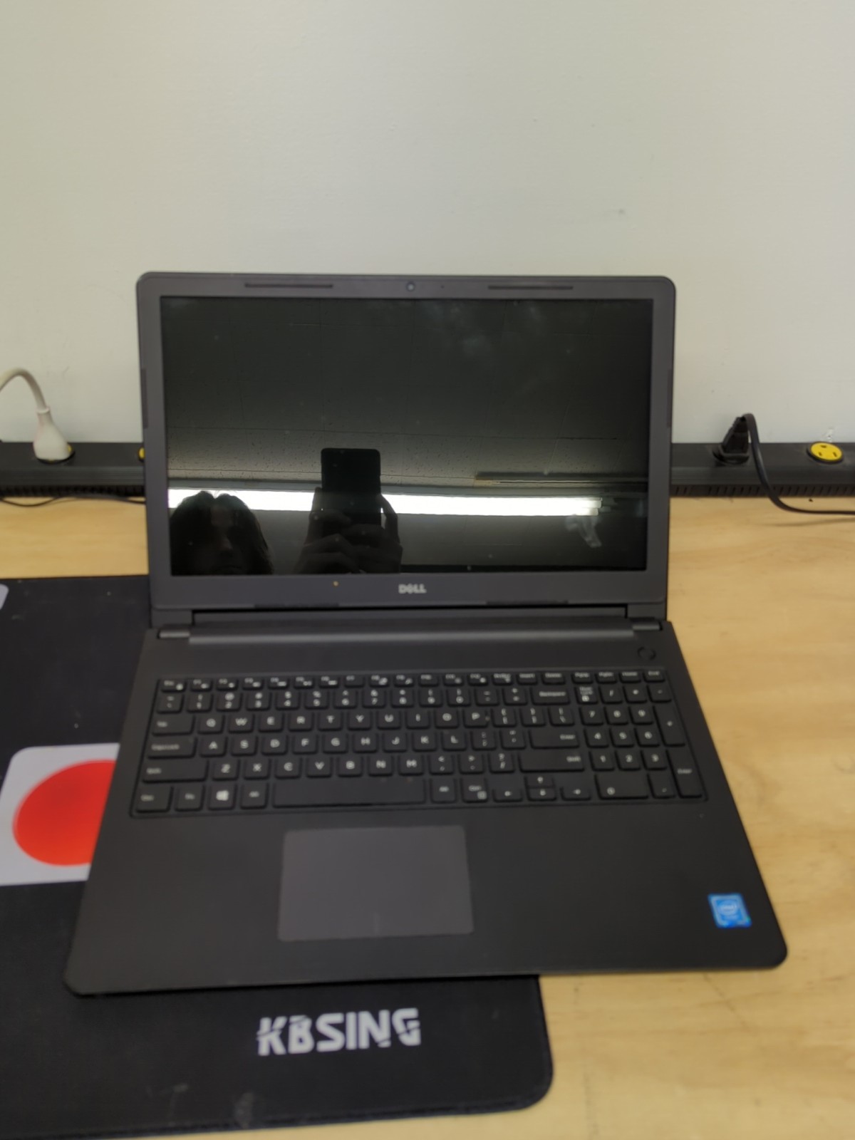 1038 – Dell Inspiron 15 P47F003 – FOR PARTS / AS-IS