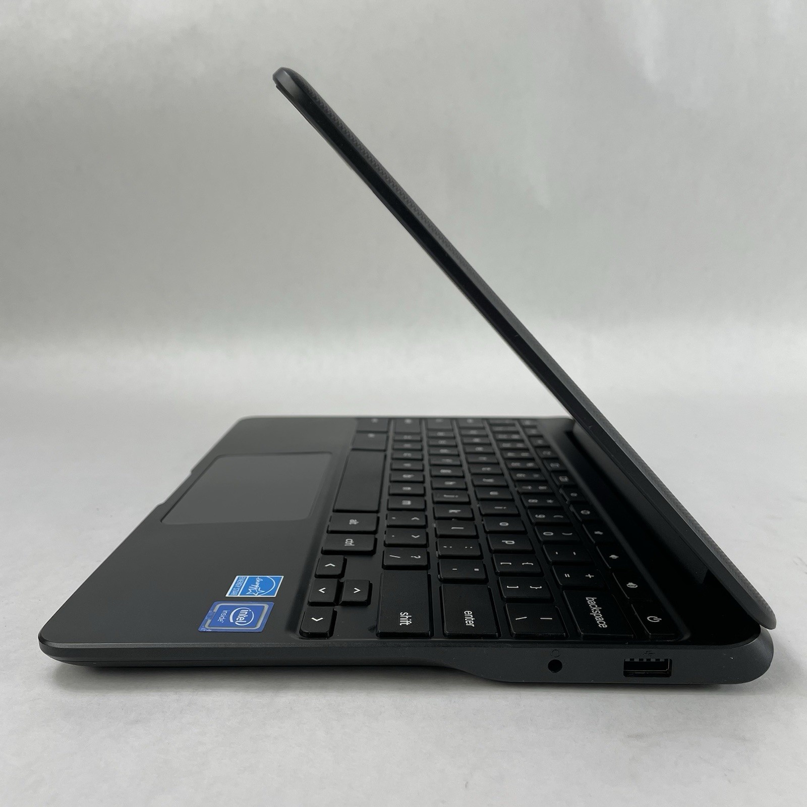 Samsung NoteBook 500C XE500C13 11.6″ Celeron N3060 1.60 GHz 4 GB RAM 16 GB SSD