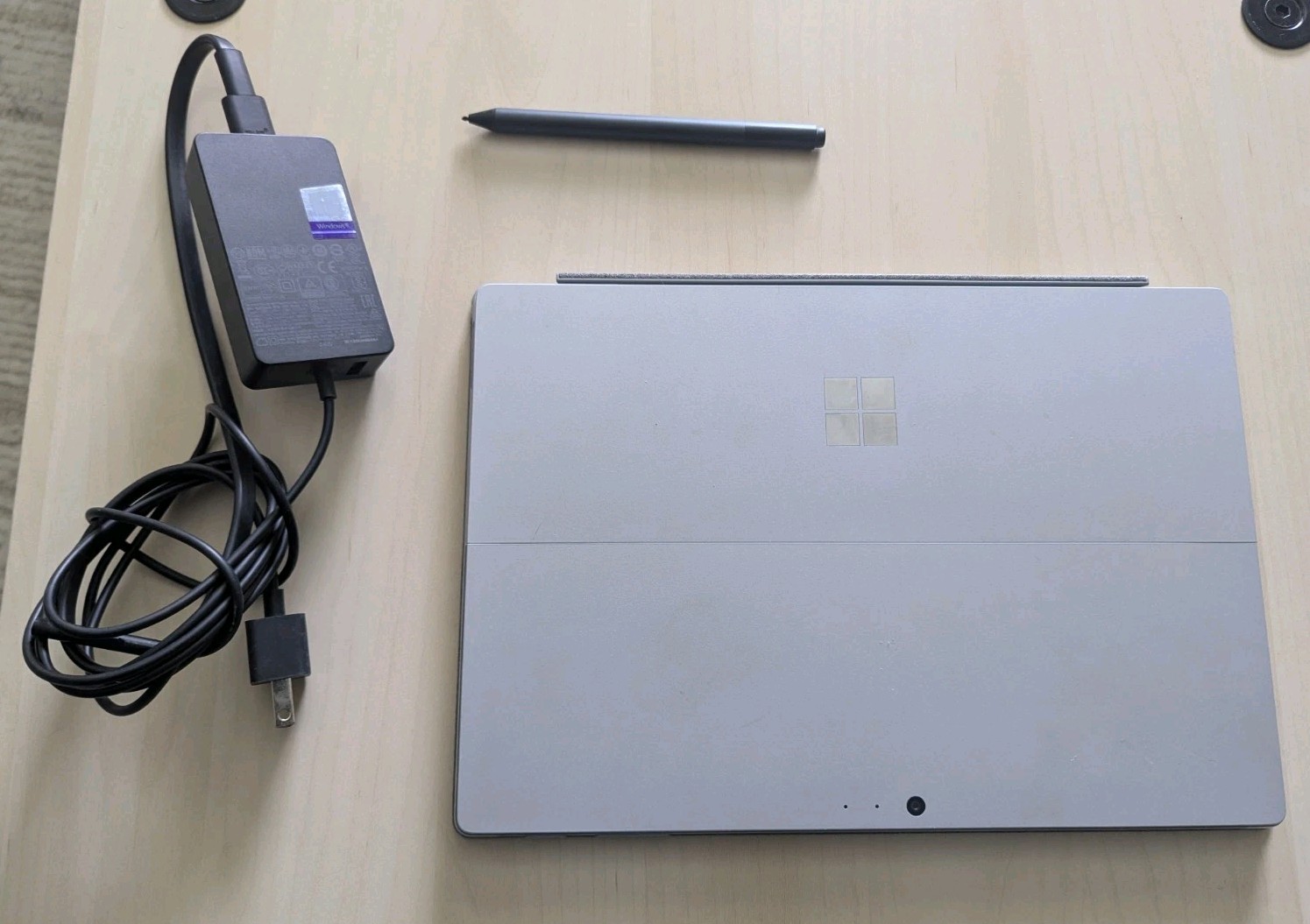 Microsoft Surface Pro 6 – i5 8250U 1.60GHz 8GB RAM 128GB SSD Windows 11 Home
