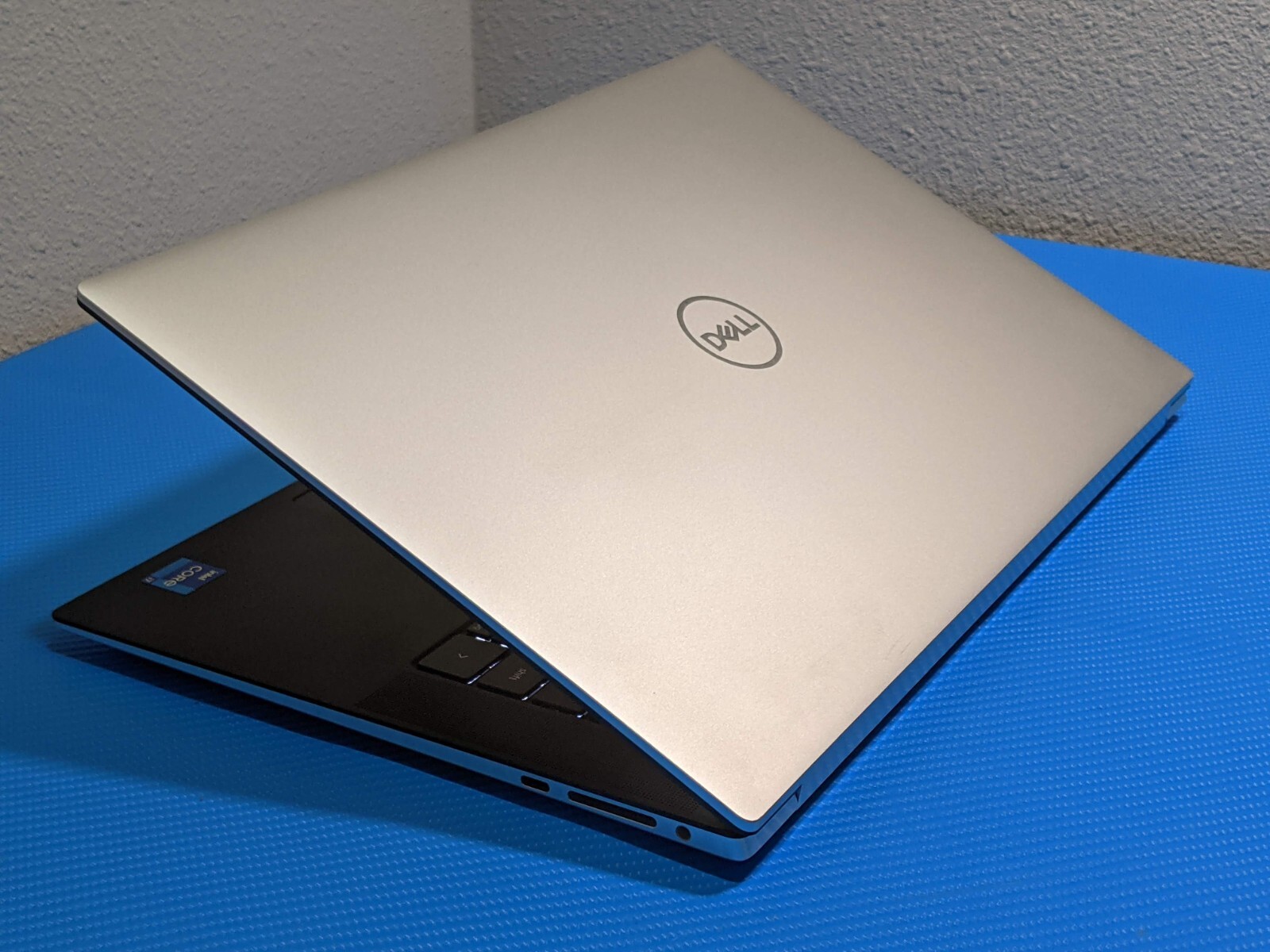 Dell XPS 15 9510 15.6″FHD+ i7-11800H 2.3GHz 16GB 512GB SSD RTX 3050 W11P +CHRGER