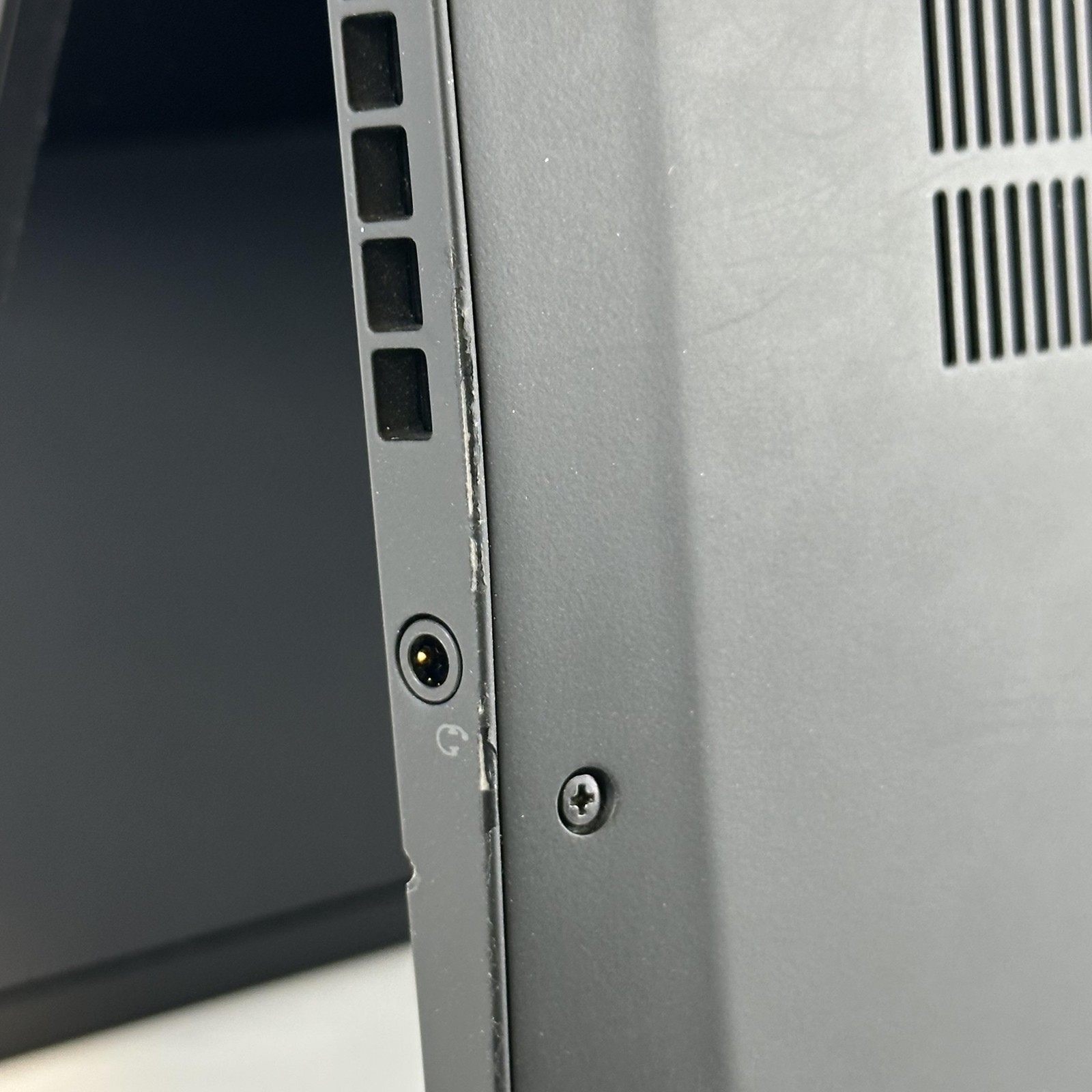 Lenovo ThinkPad X1 Carbon Gen 6 14 2K i7-8650U 1.90GHz 16GB 256GB SSD Good