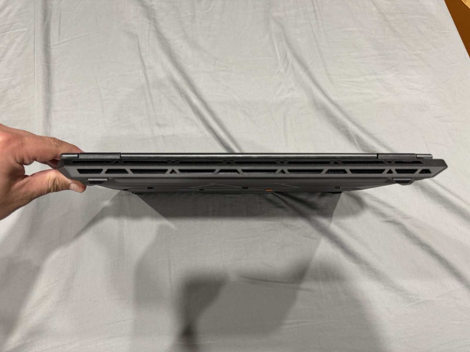 ASUS TUF Gaming A16 16″ Ryzen 9 RTX 5070 16GB 1TB SSD Win11 Gray
