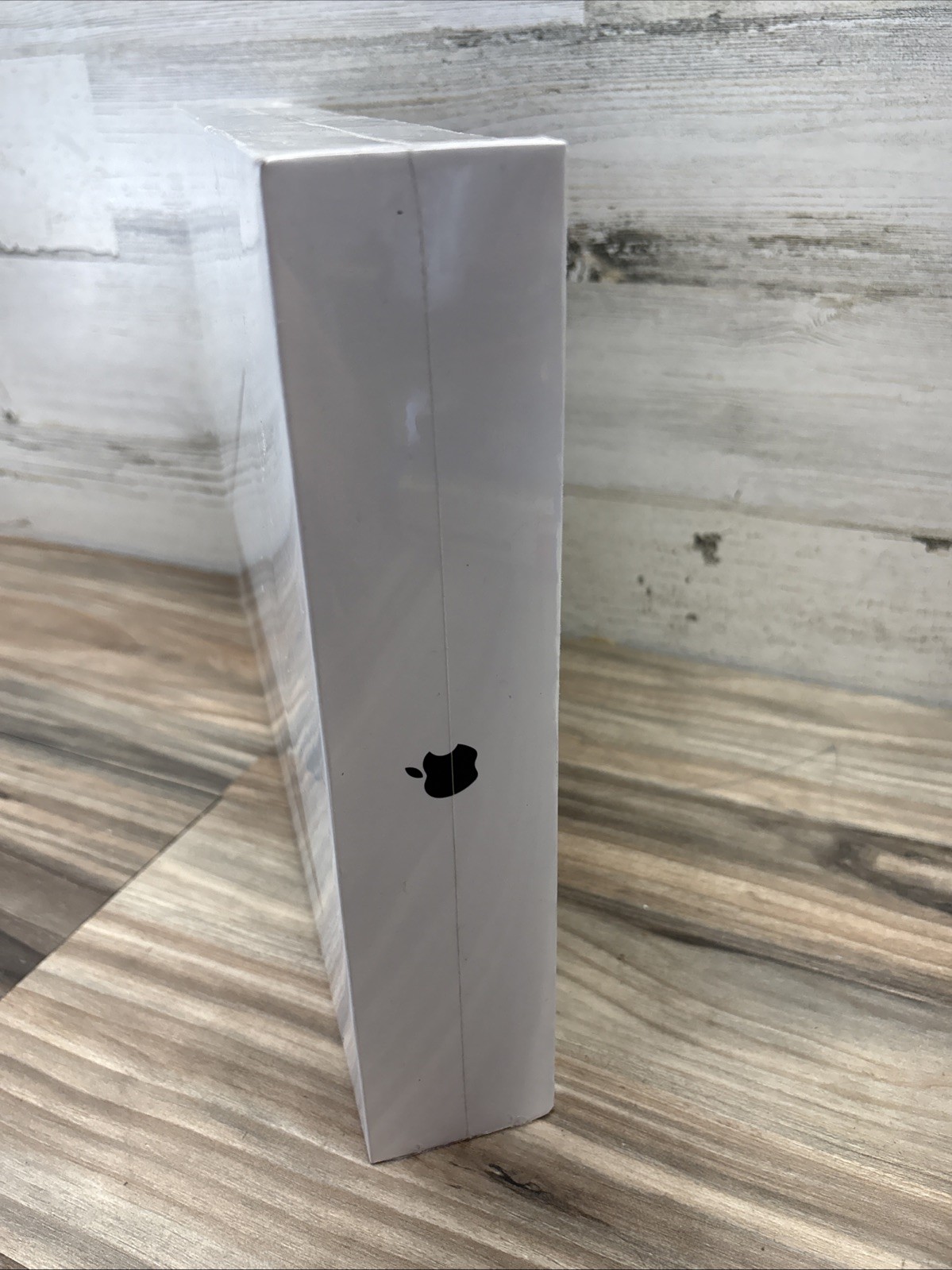 Brand New Sealed Apple MacBook Pro 15” A1990 i7 2.2GHz 16GB 256GB MR932LL/A