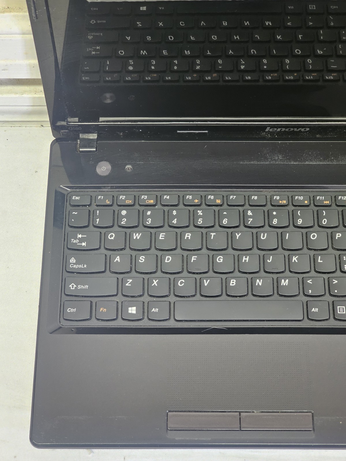 Lenovo G580 Laptop – i5-3210M – 12GB RAM – 500GB HDD – NO BATTERY – Windows 10