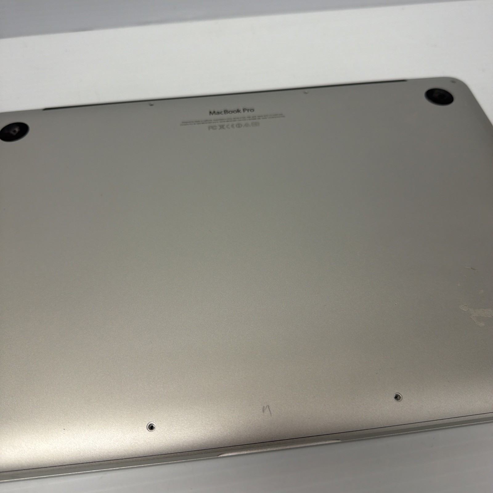 MacBook Pro 13″ A1502 EMC 2678 For Parts/Repair No SSD No Power