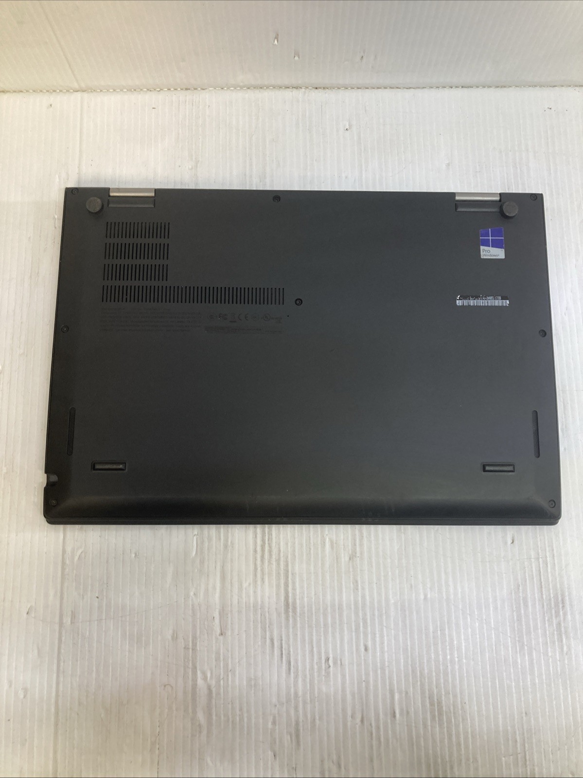 Lenovo ThinkPad X1 Yoga i7-7600U 2.80GHz 16GB 256 GB Win 11 pro no pen